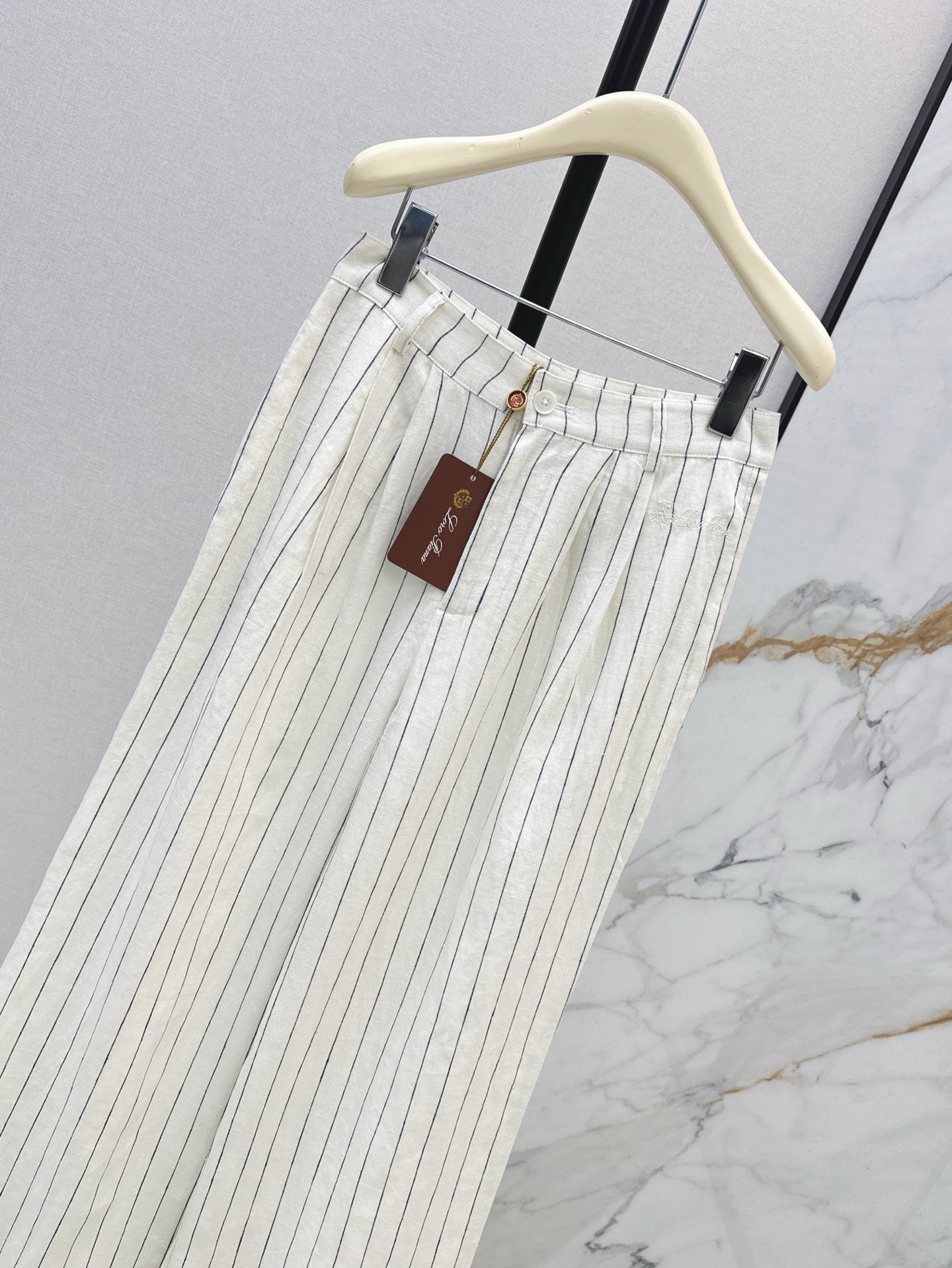 Lo 25ss striped pants