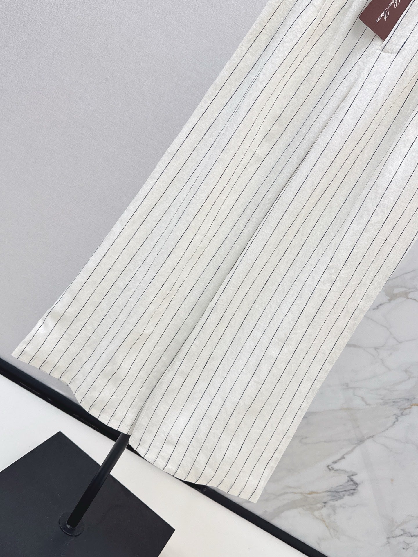 Lo 25ss striped pants
