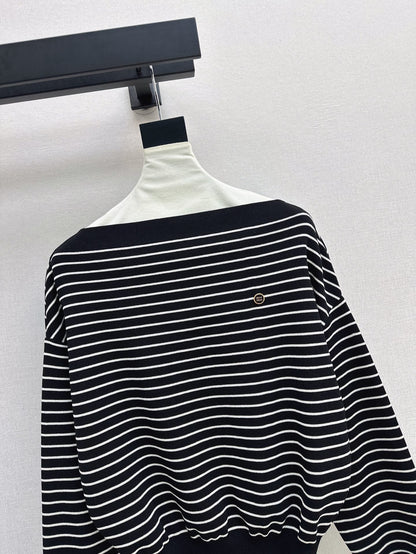M 25SS Off-shoulder knitted shirt