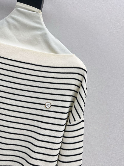 M 25SS Off-shoulder knitted shirt