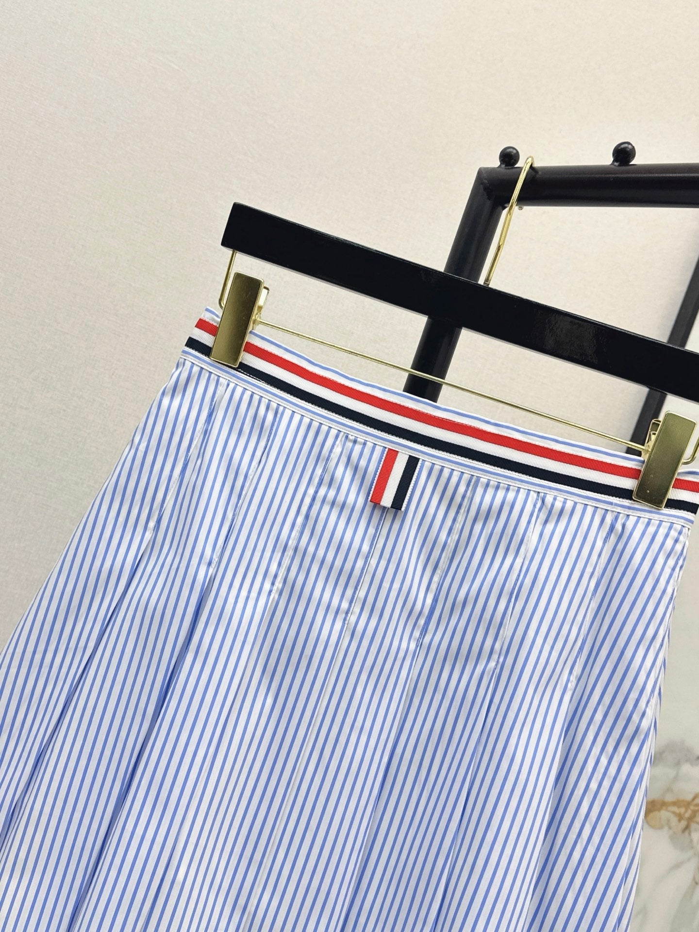 Th 25ss pleated skirt