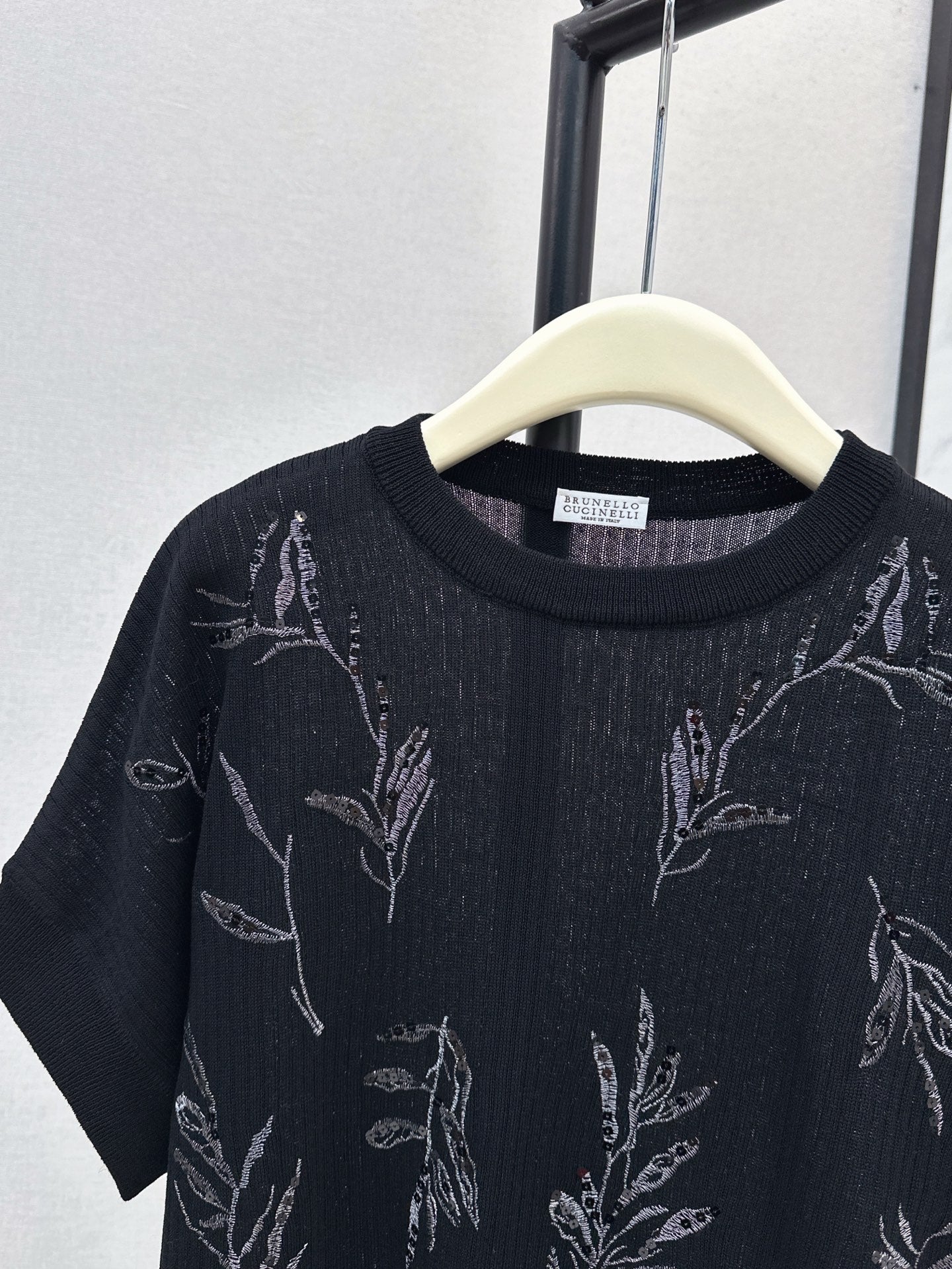 br 25ss beaded t-shirt