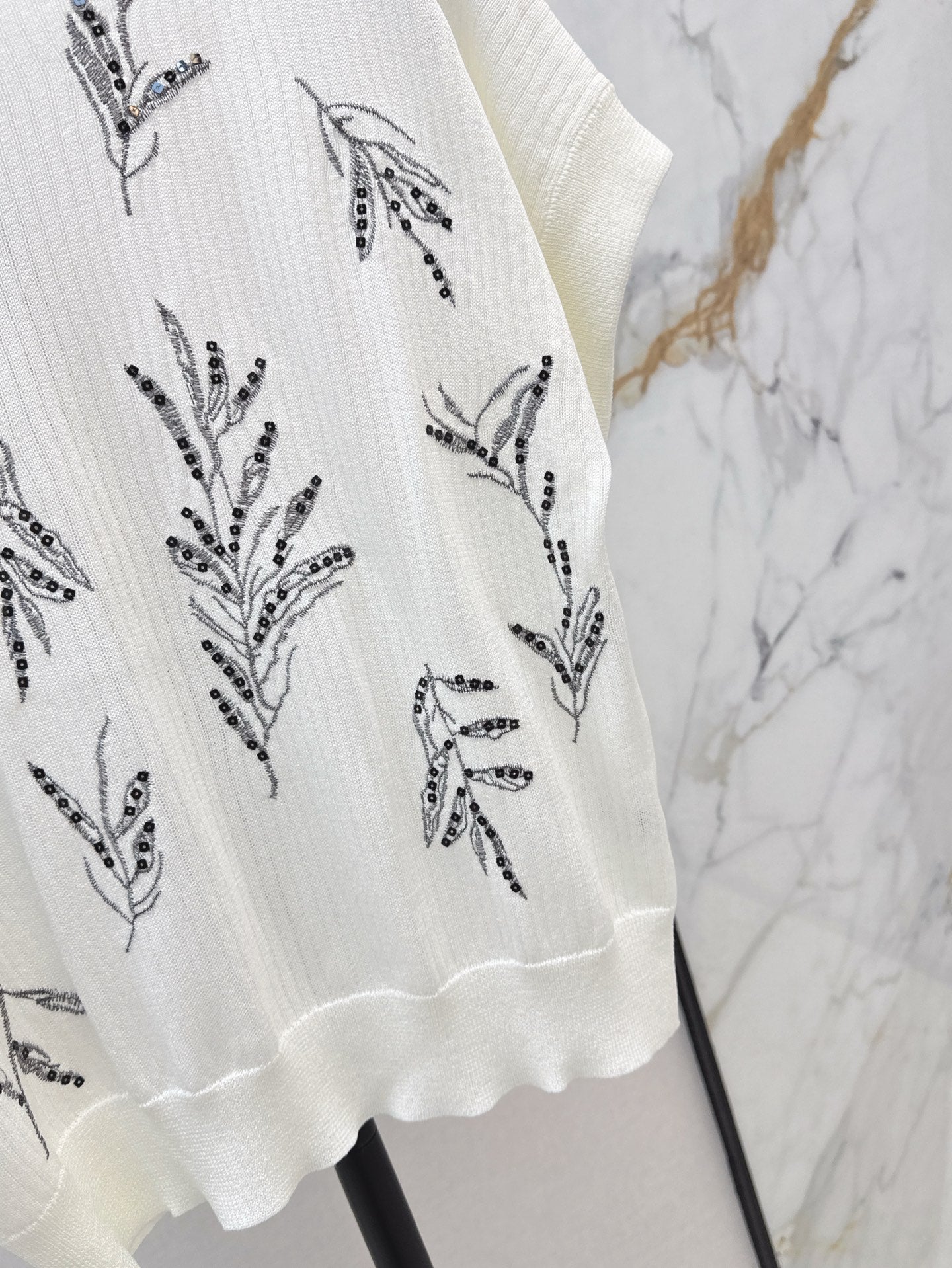 br 25ss beaded t-shirt
