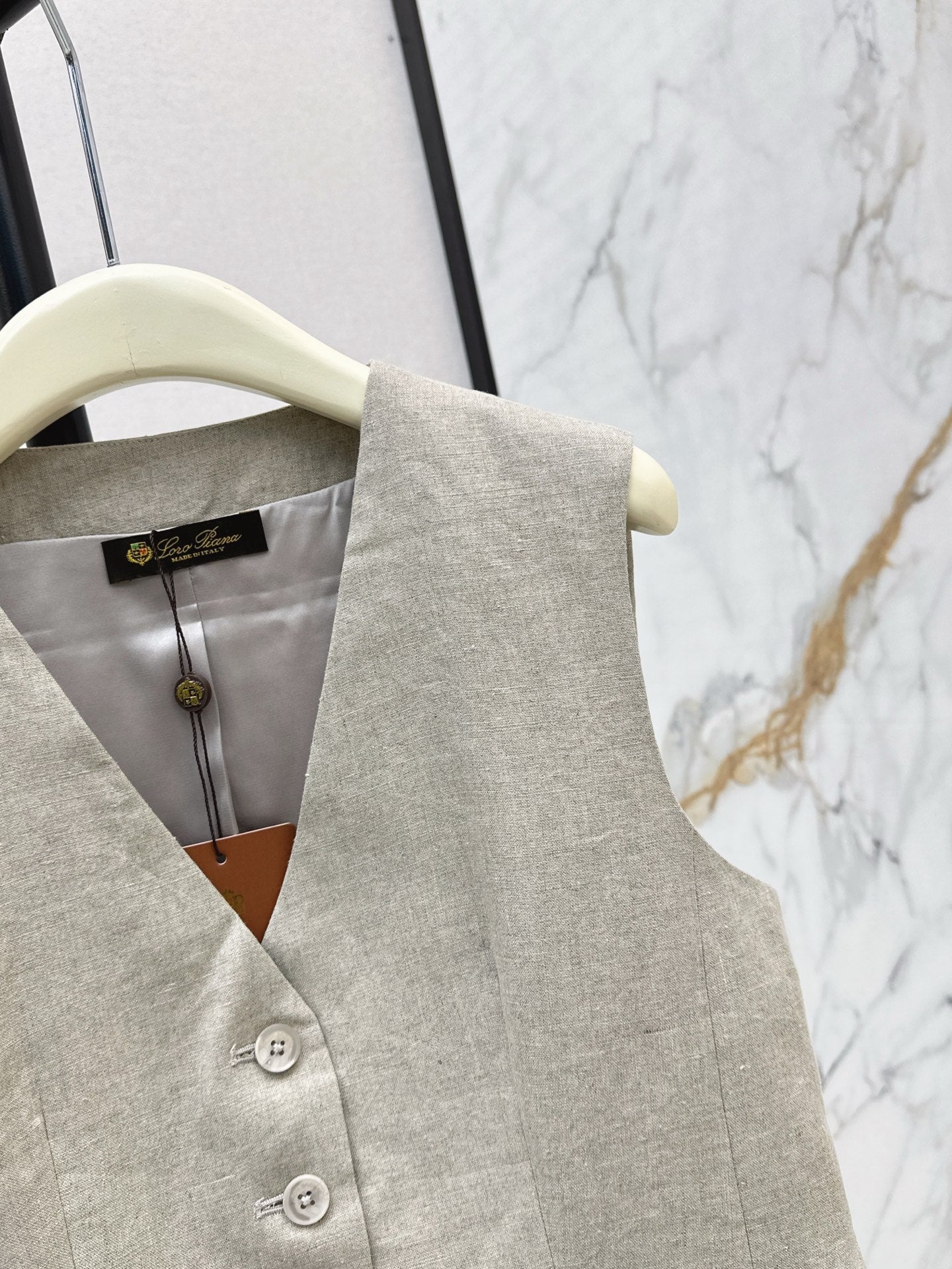 Lo 25ss linen vest
