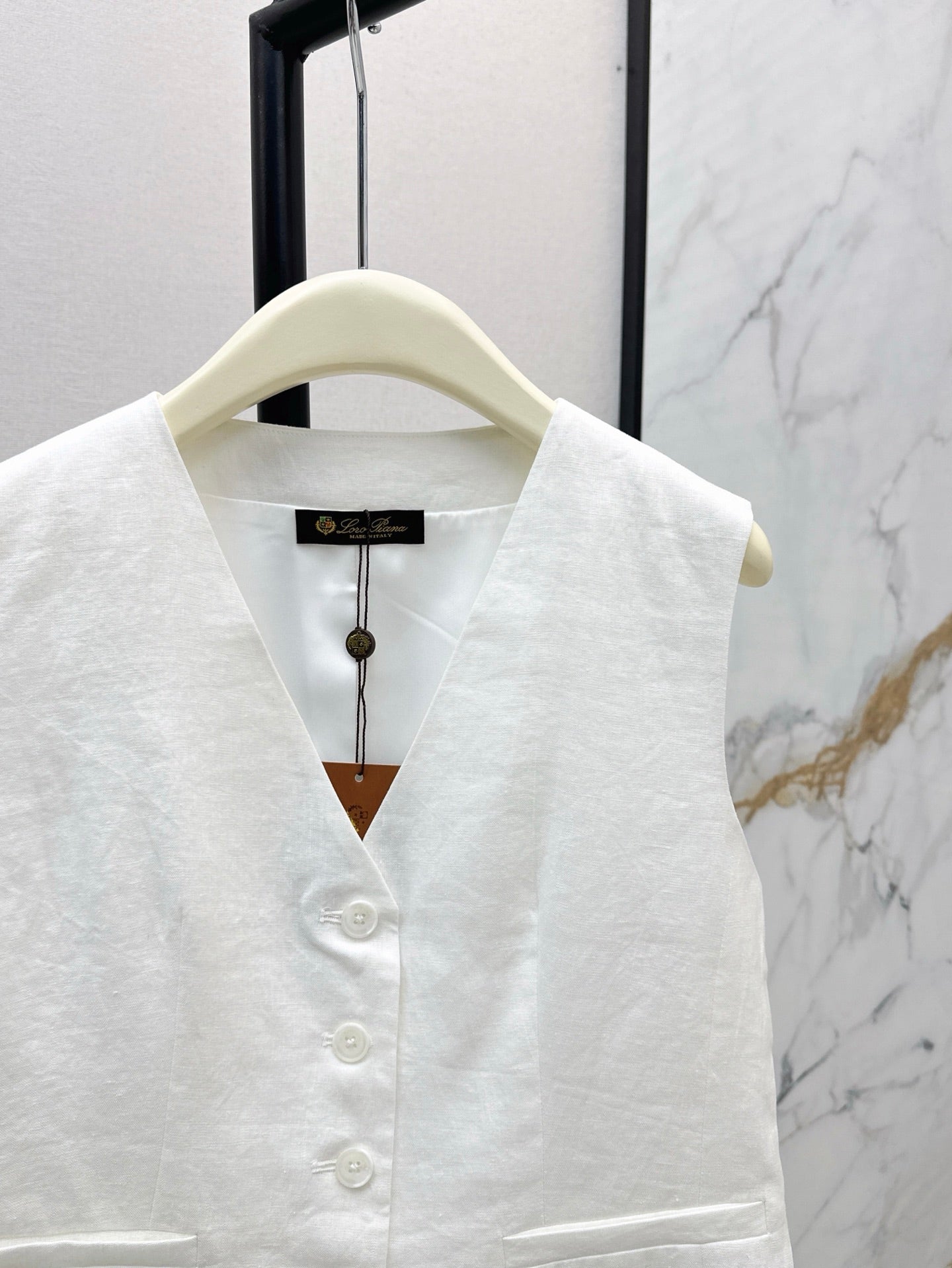 Lo 25ss linen vest