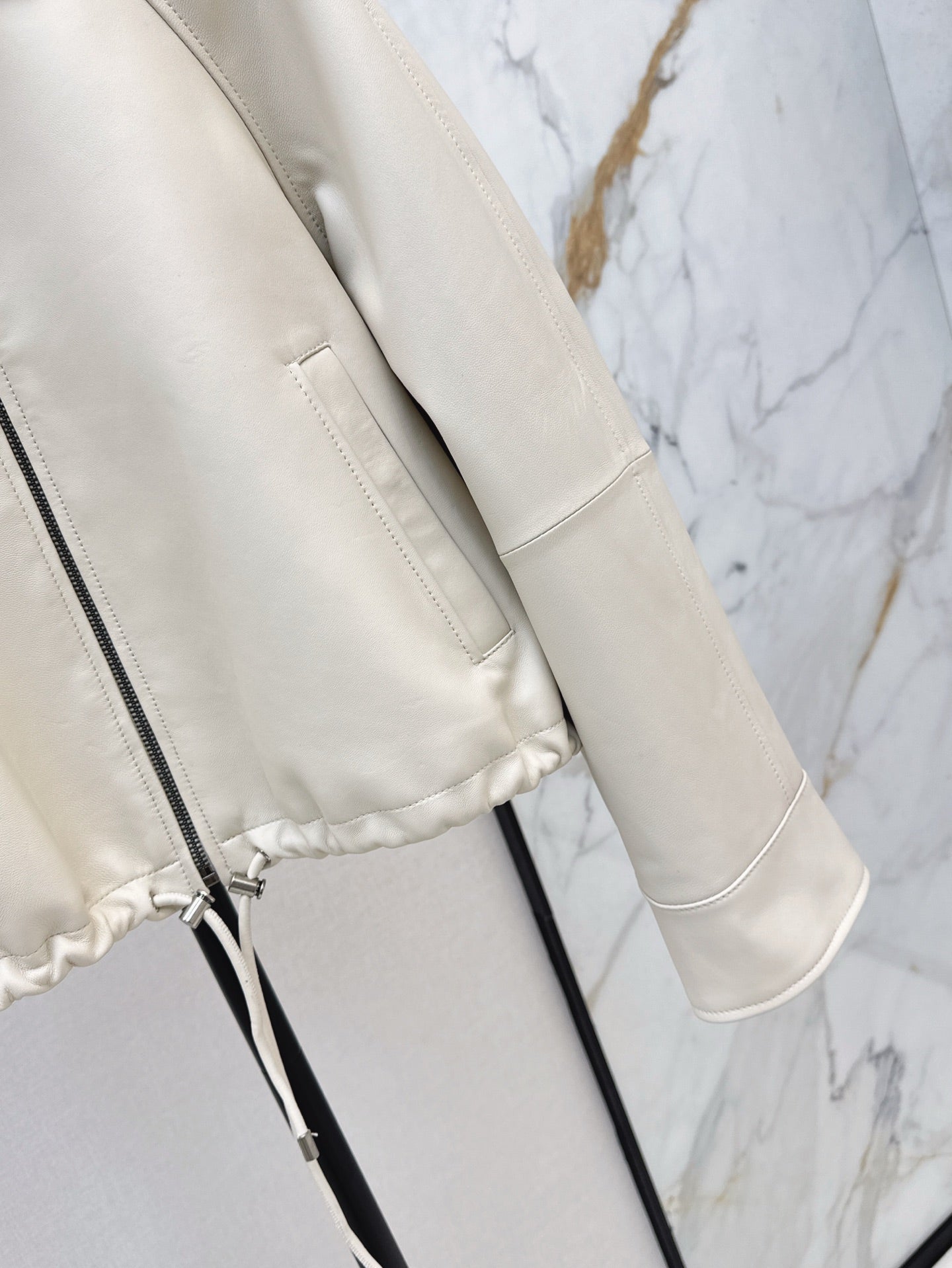 Loe 25ss leather jacket