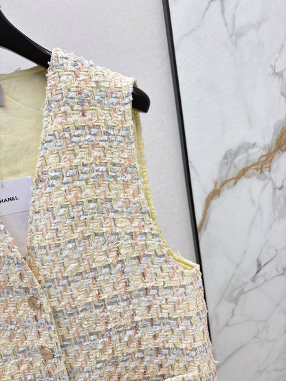 ch 25ss woven vest