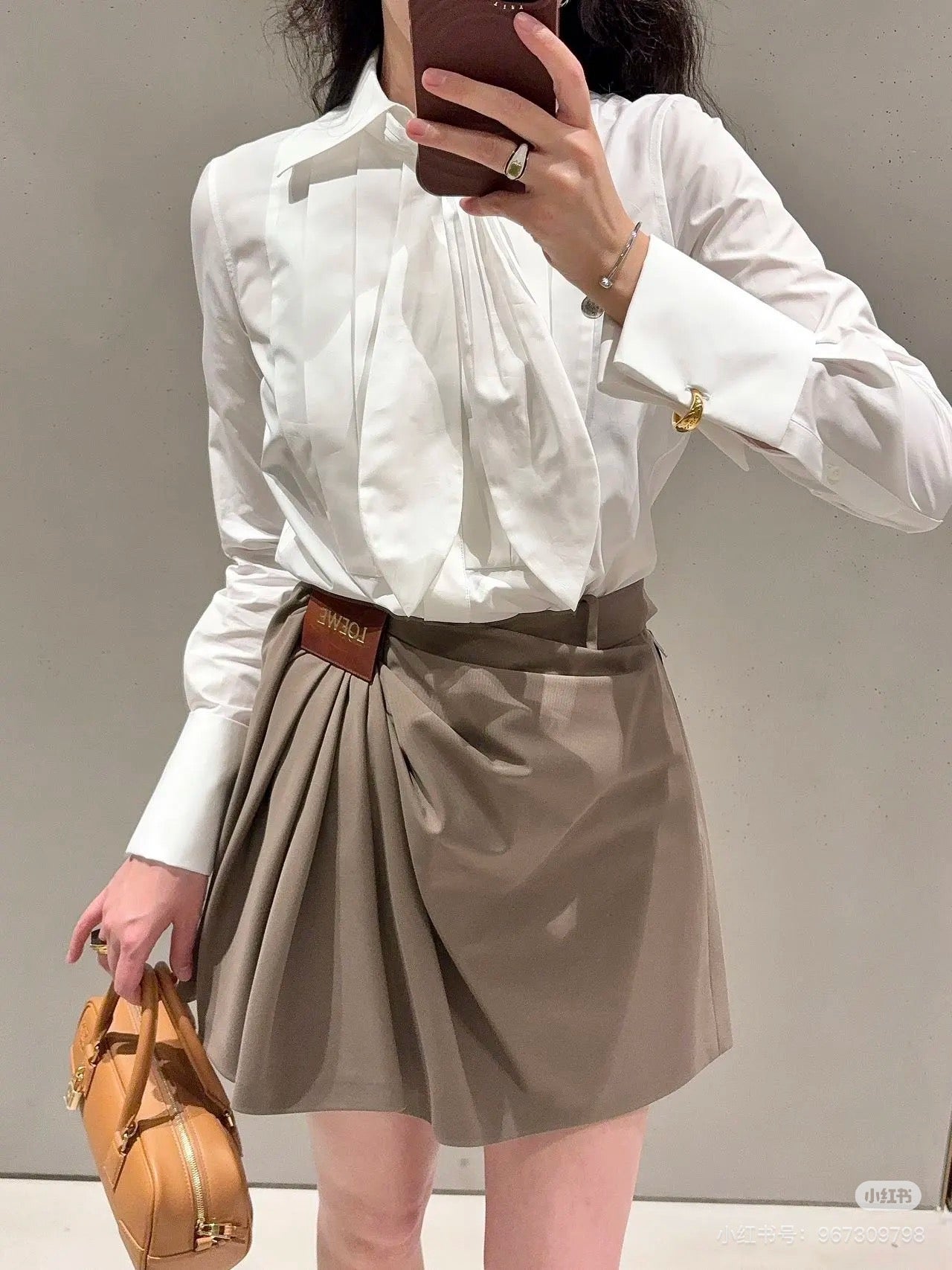 Loe 25ss pleated shirt