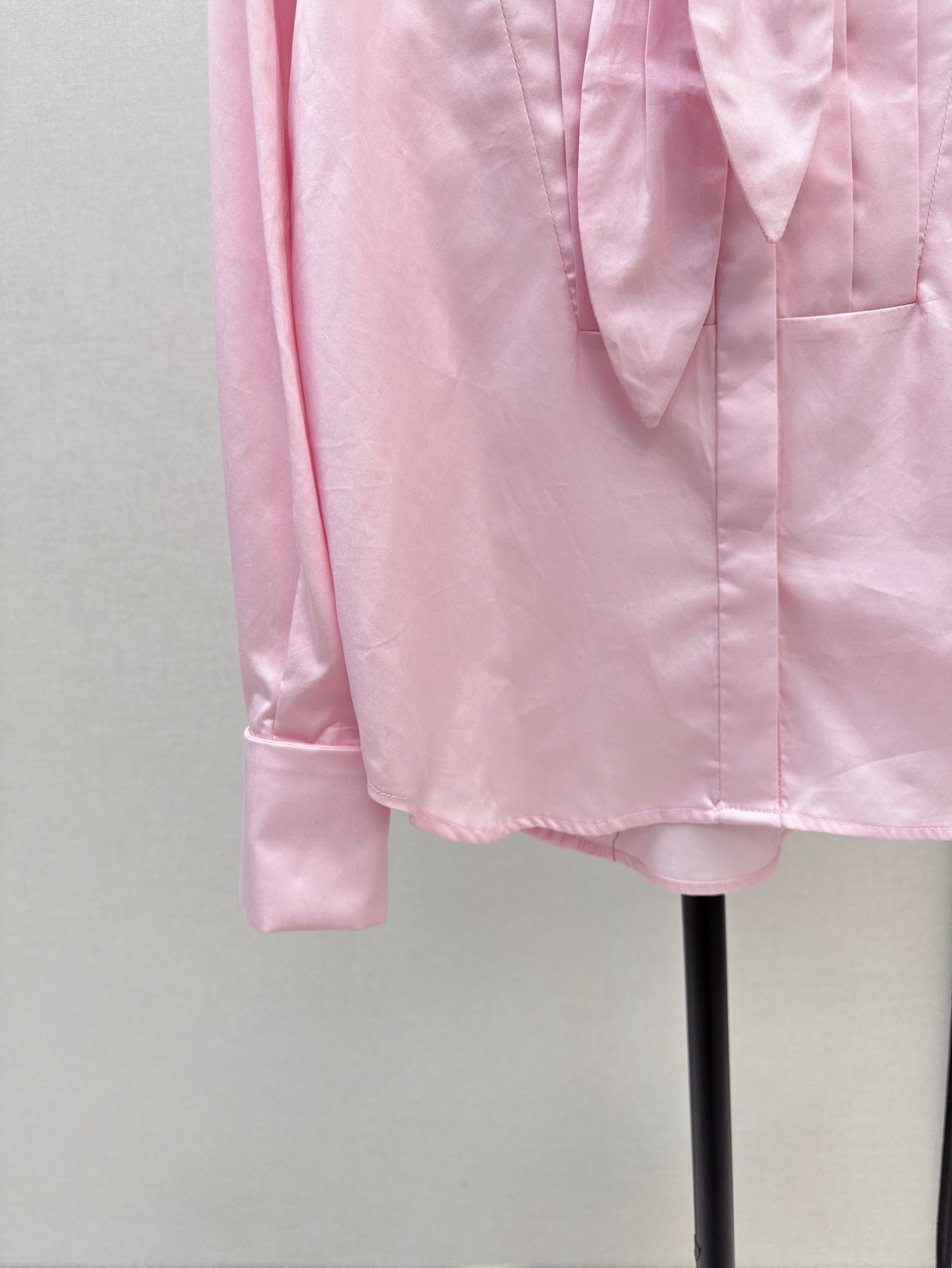 Loe 25ss pleated shirt