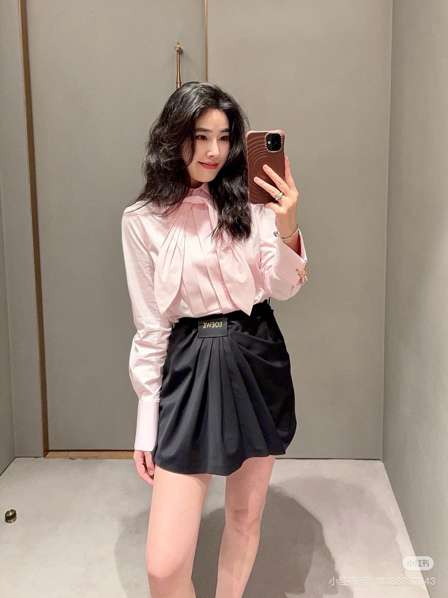 Loe 25ss pleated shirt