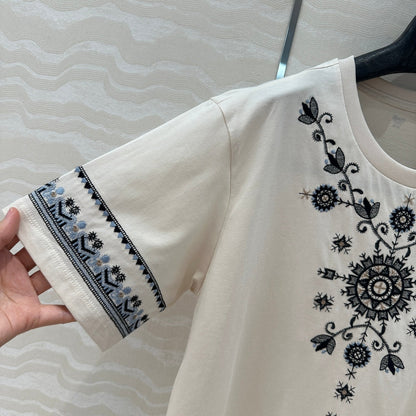 ma 25ss embroidered t-shirt