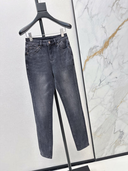 P 25ss embroidered jeans