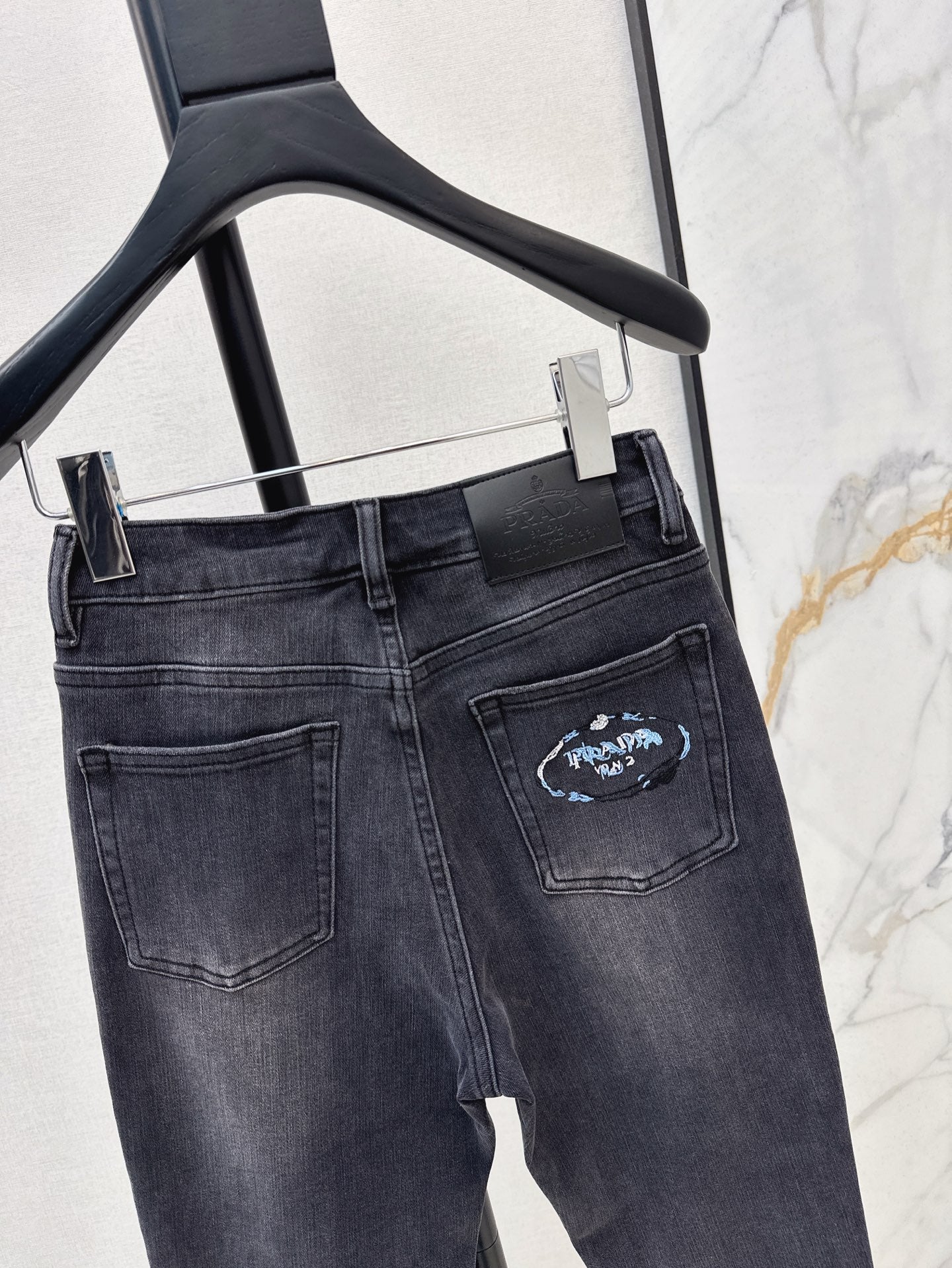 P 25ss embroidered jeans