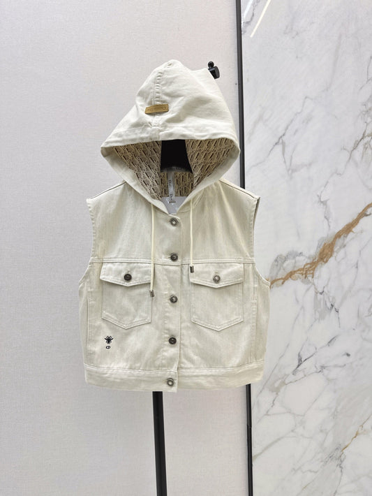 D 25ss miss hooded vest