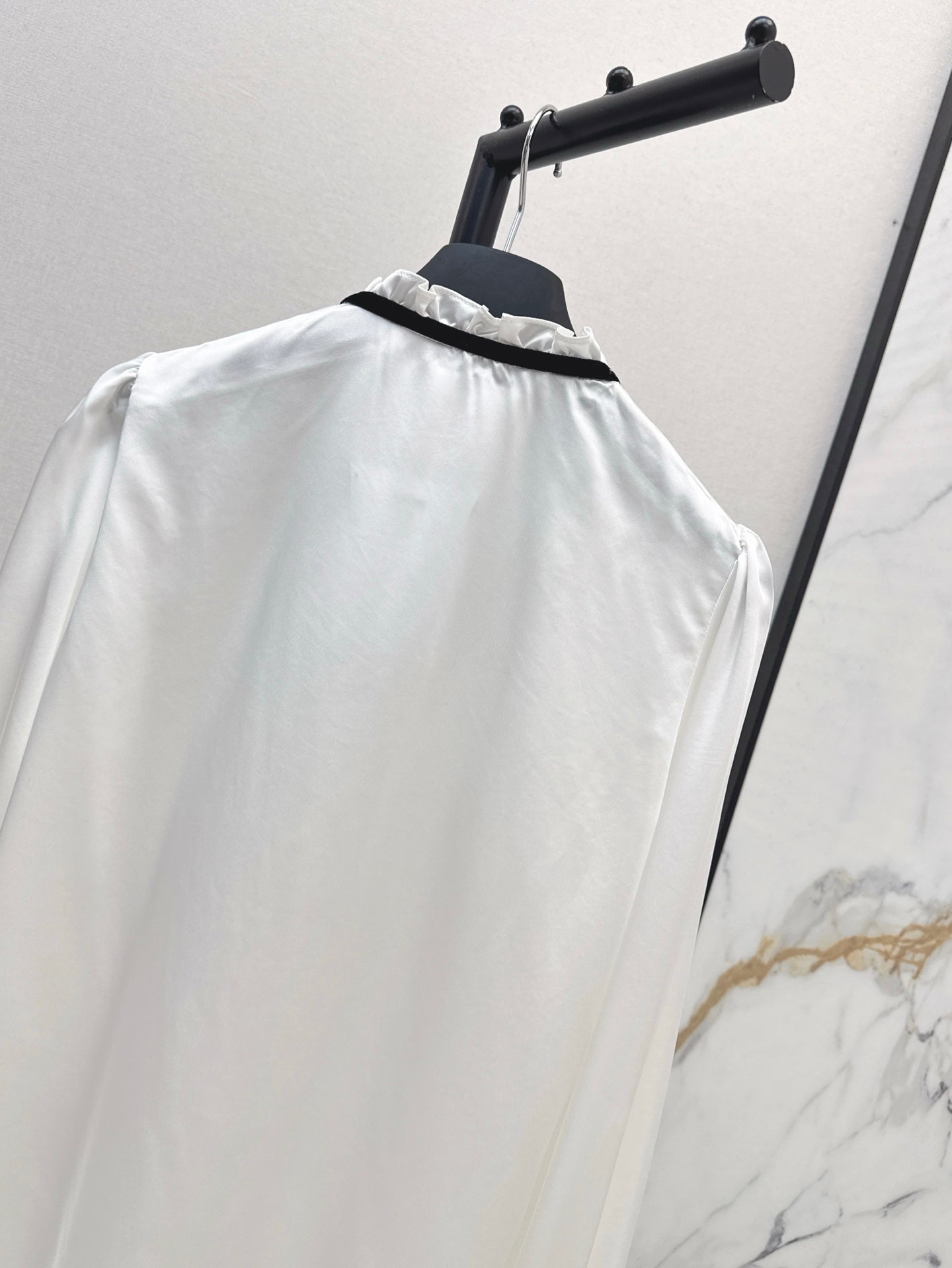 D 25ss ruffle shirt