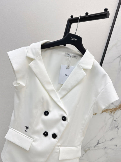 D 25ss slant collar vest