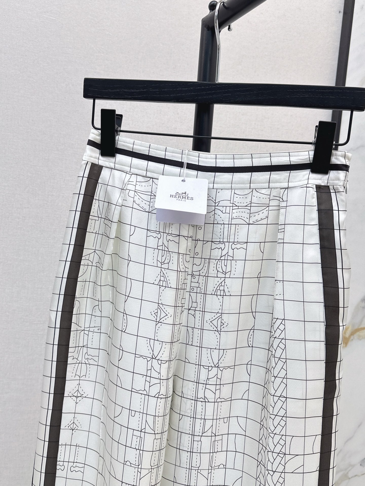 H 25ss Silk wide leg pants