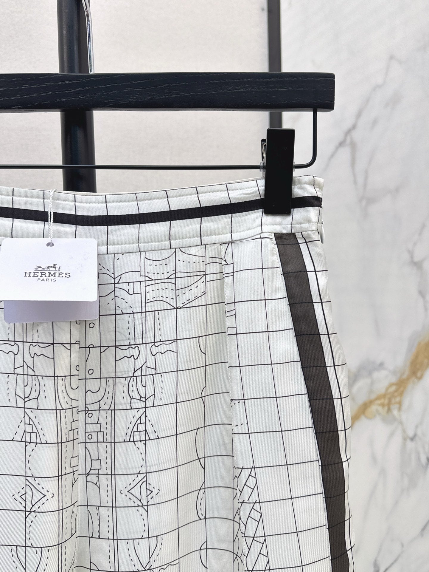 H 25ss Silk wide leg pants