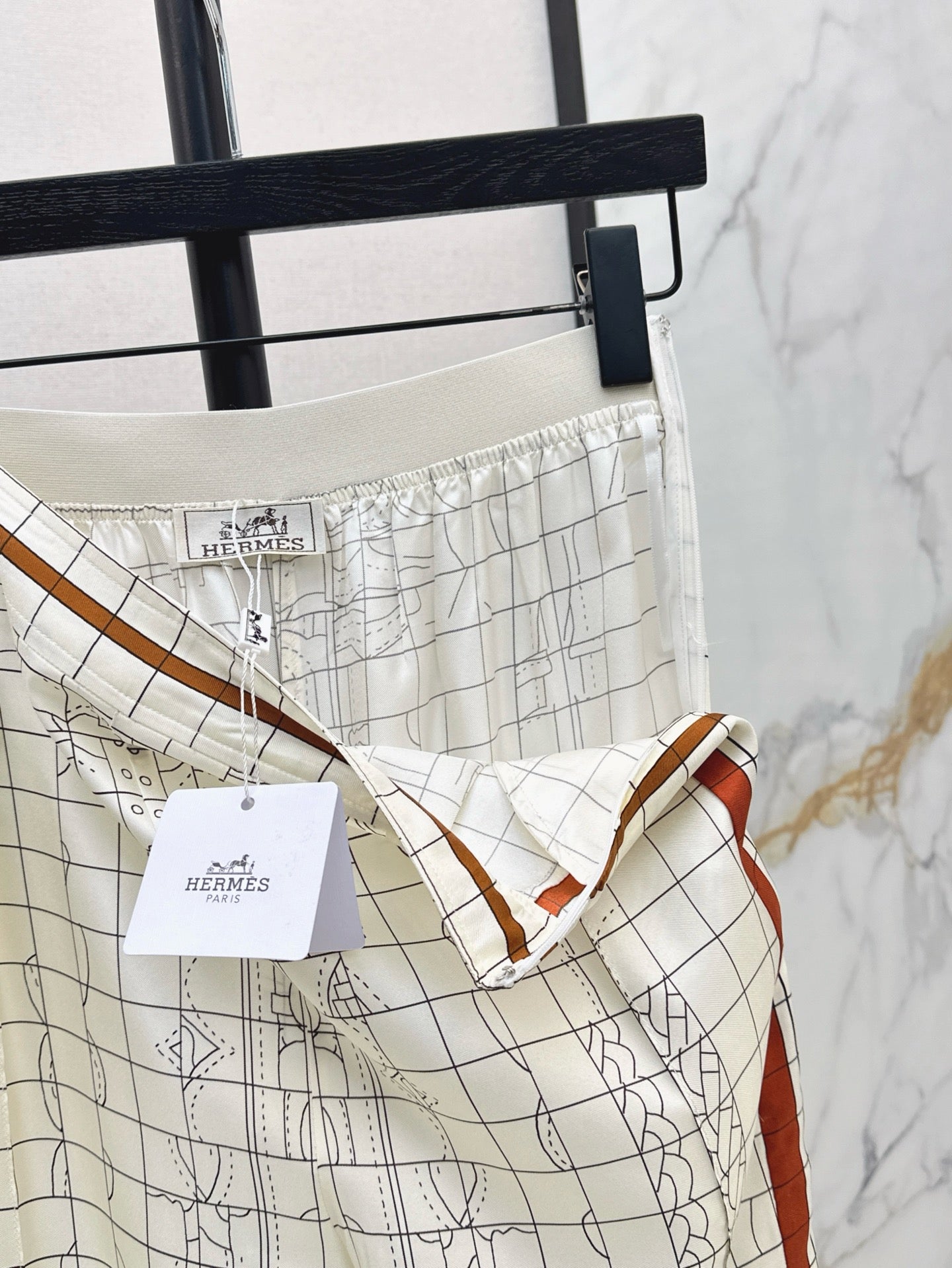 H 25ss Silk wide leg pants