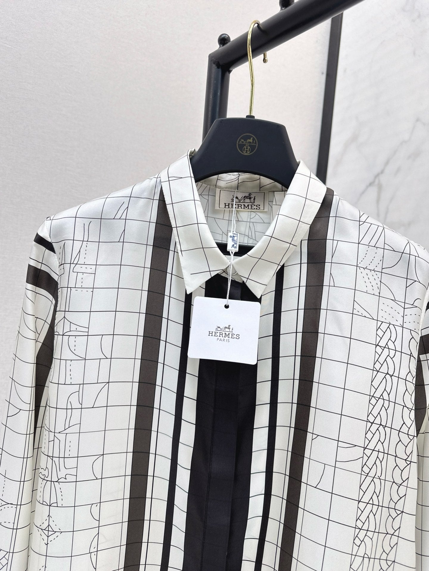 H 25ss Silk buttons shirt