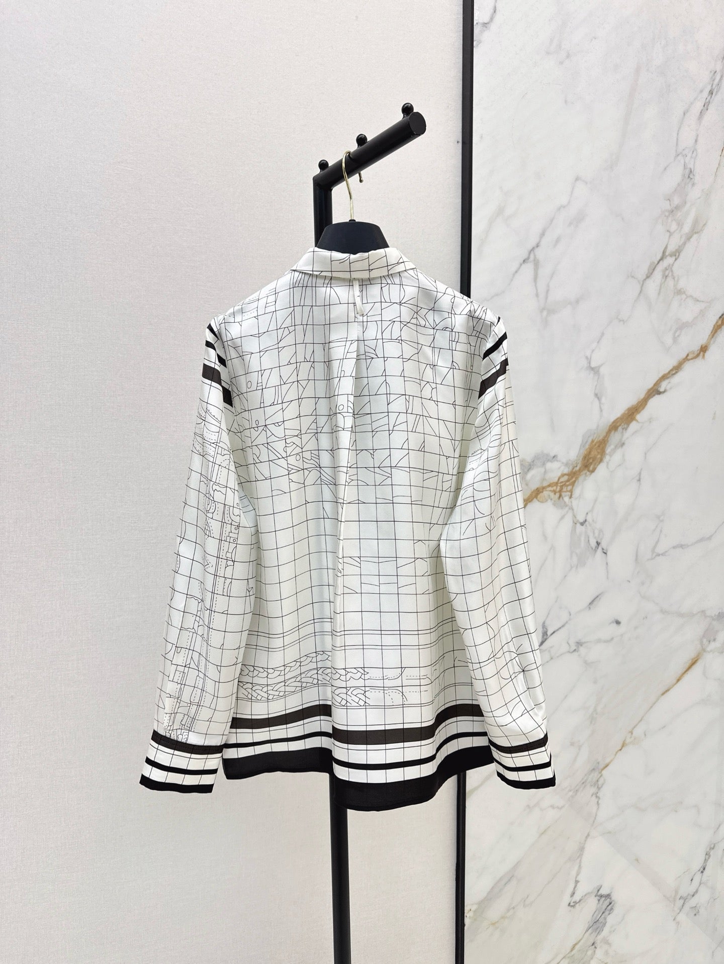 H 25ss Silk buttons shirt