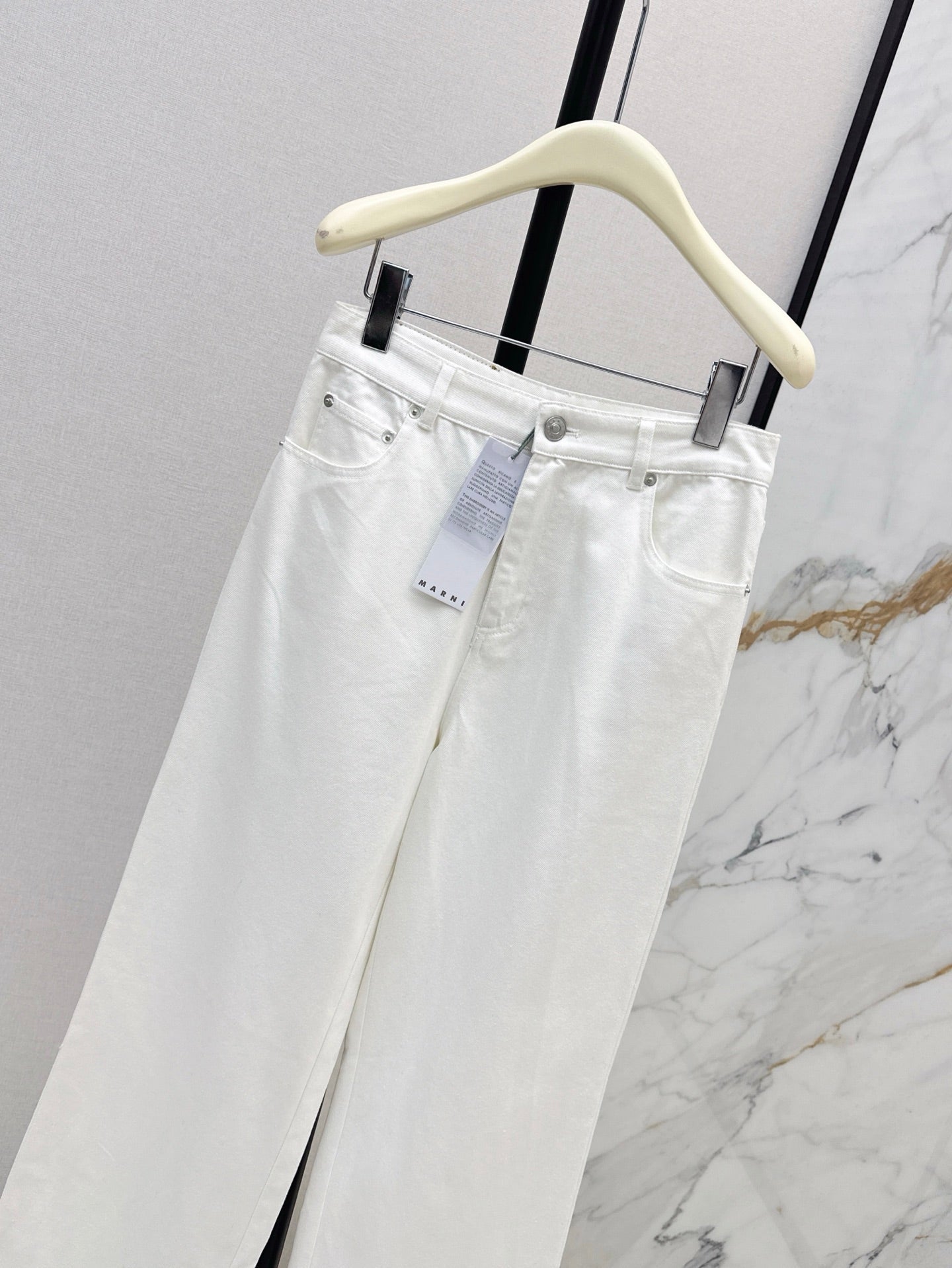 ma 25ss embroidered jeans