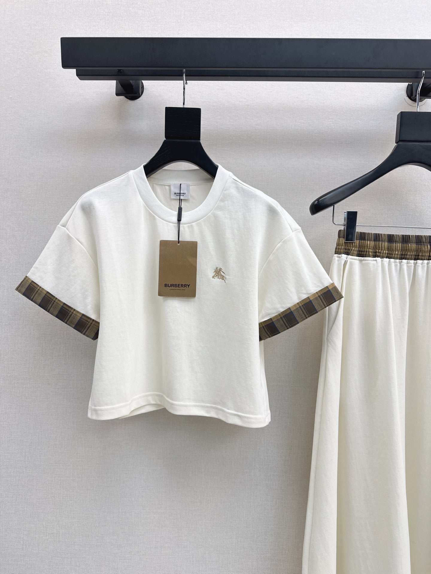 Bur 25ss tee skirt set