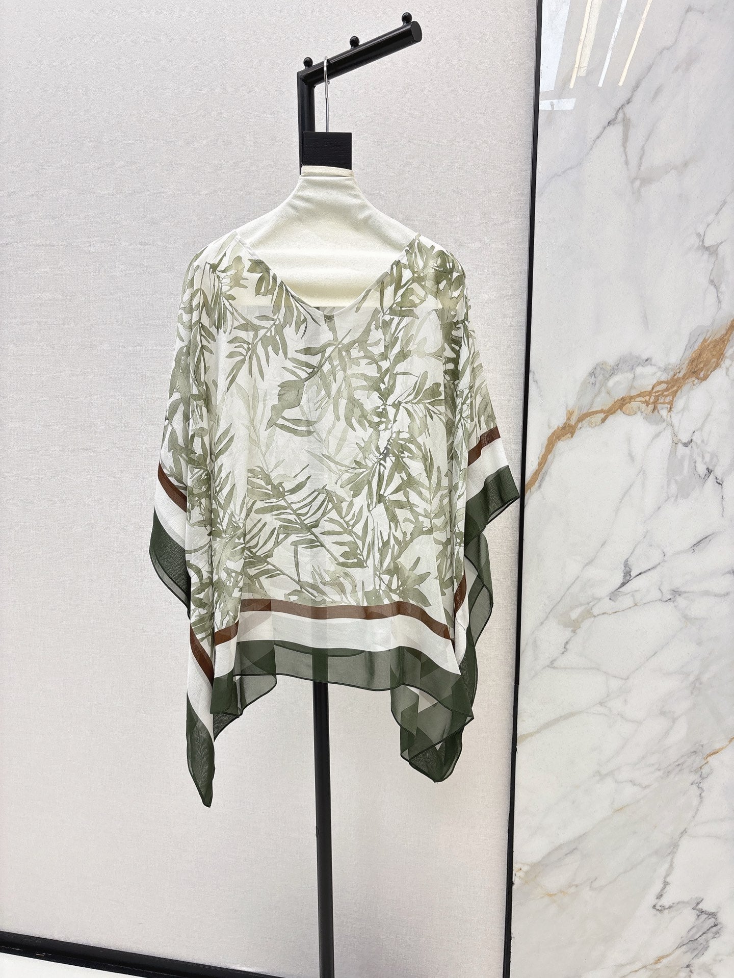 bru 25ss silk Cape top