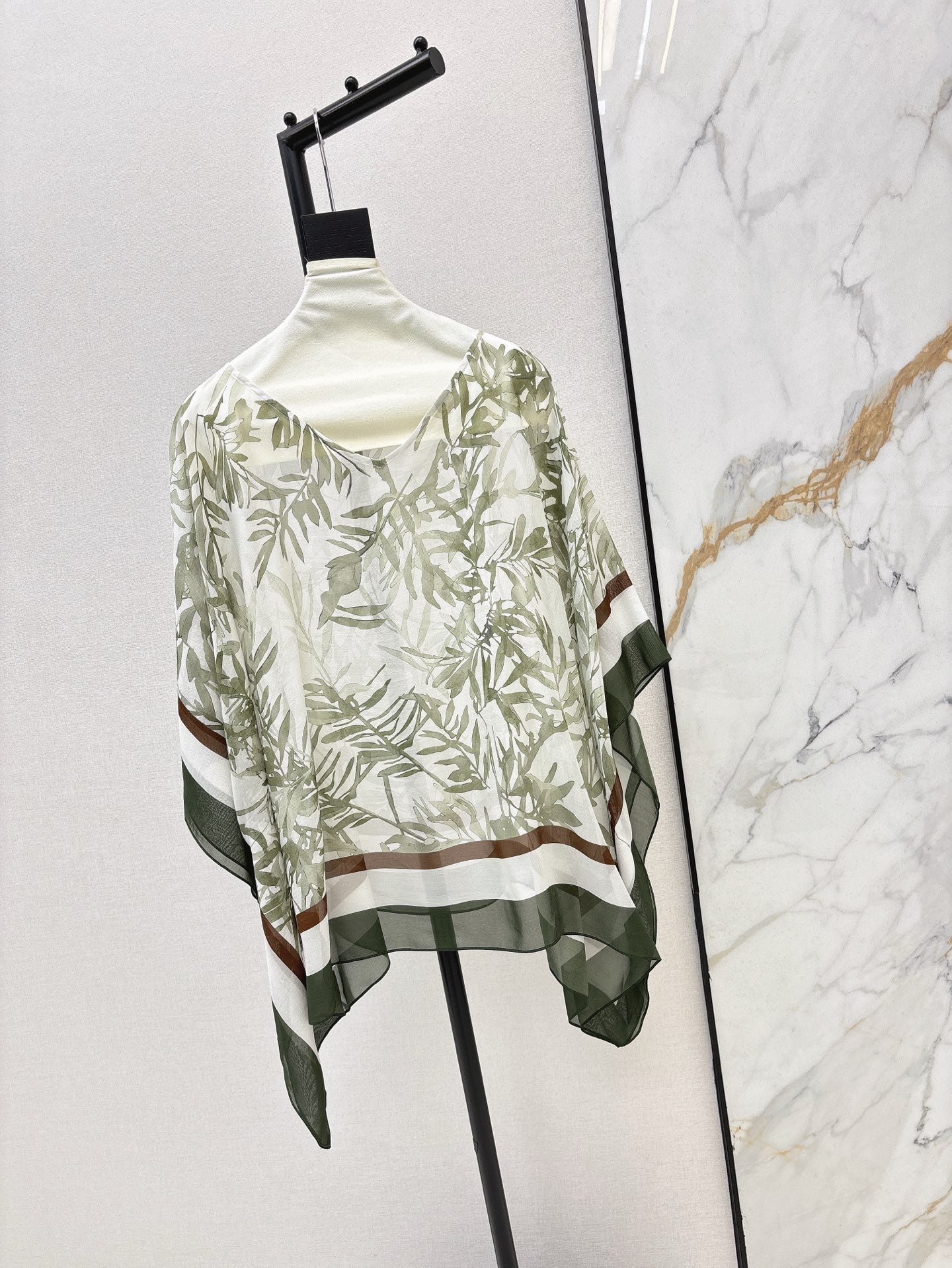 bru 25ss silk Cape top
