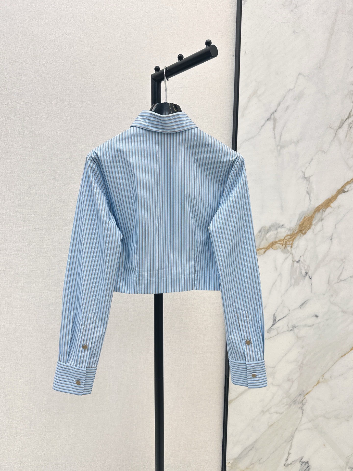 Fe 25ss crop shirt