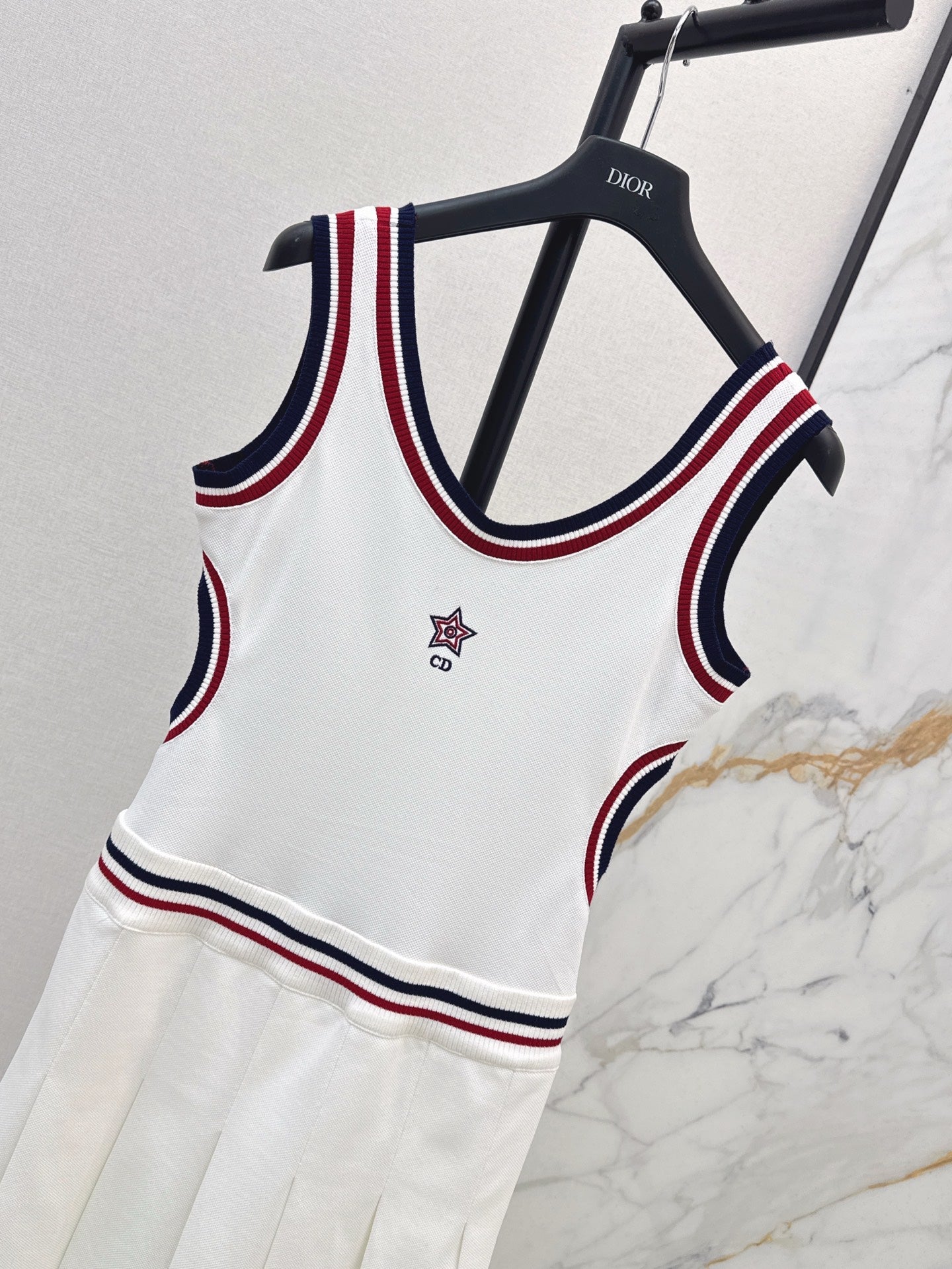 D 25ss sleeveless dress