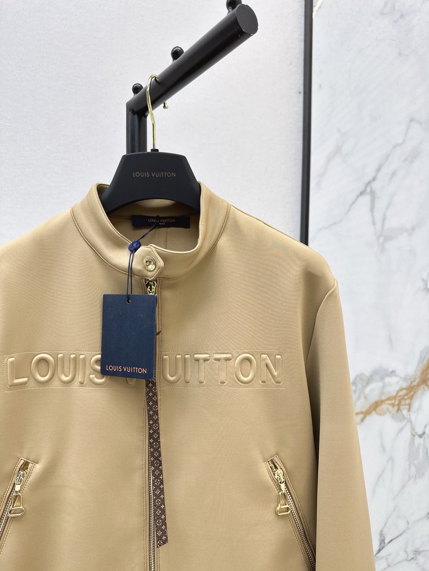L 25ss embossed jacket