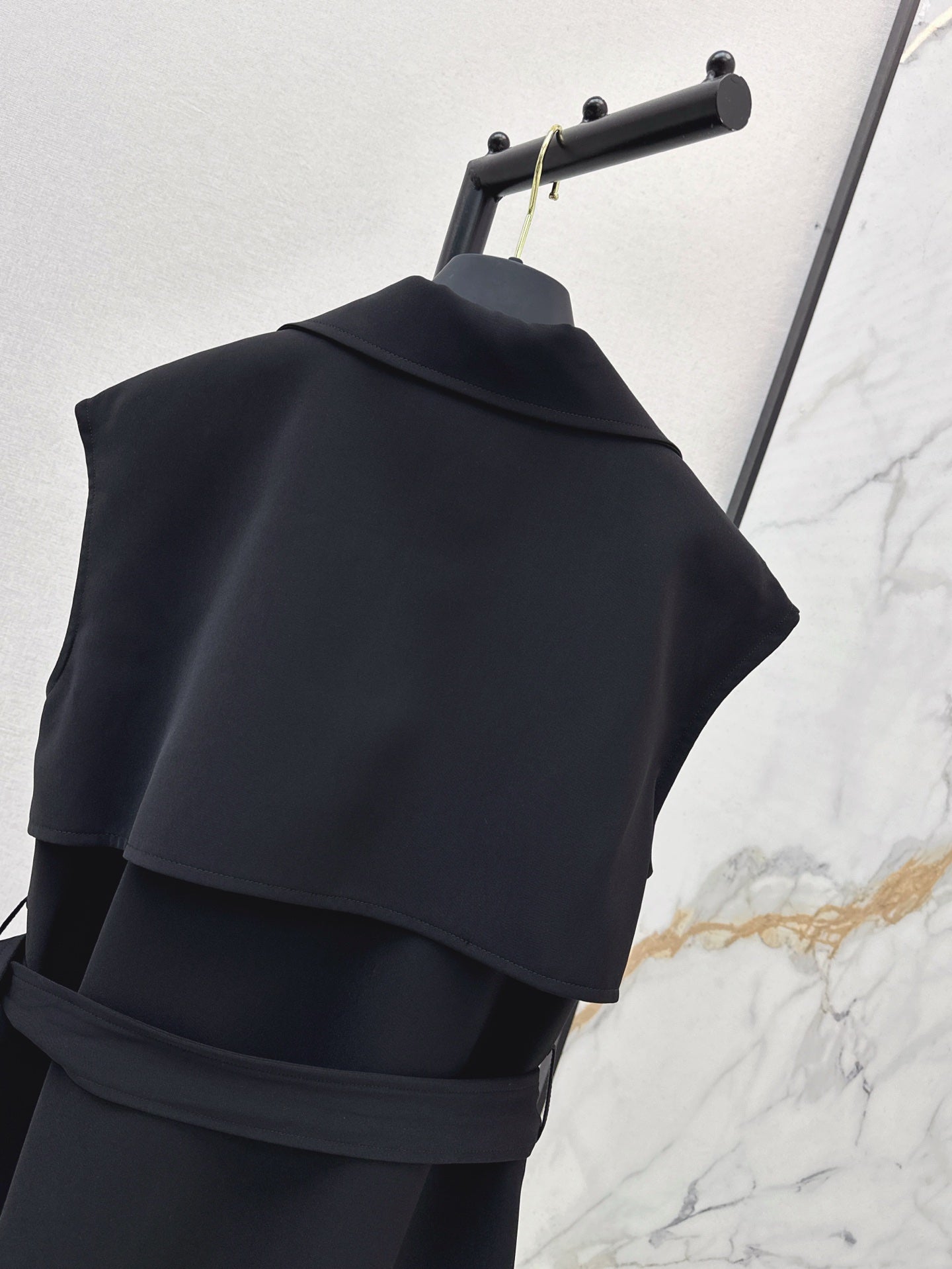 L 25ss sleeveless coat