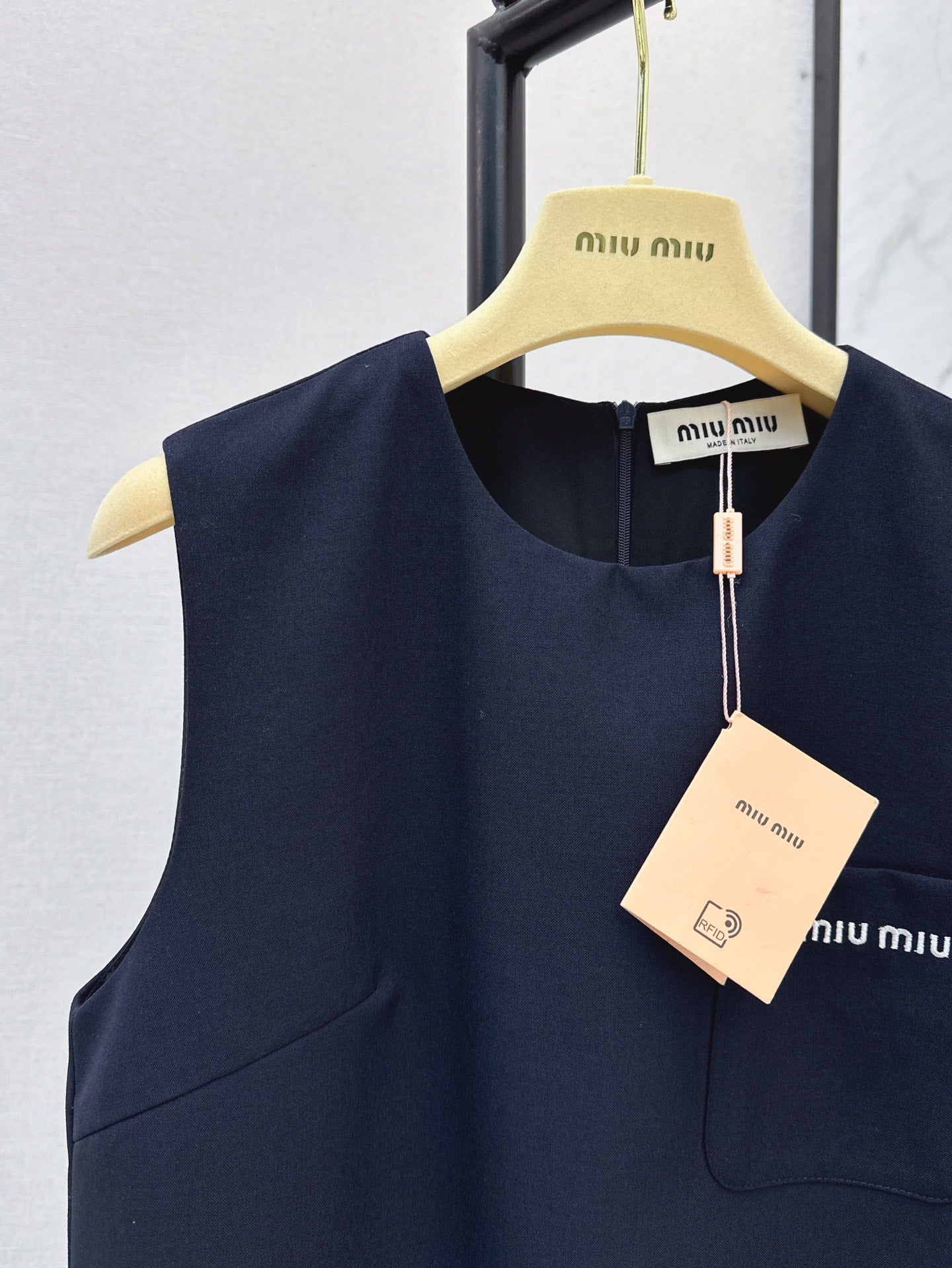 Mi 25SS sleeveless dress