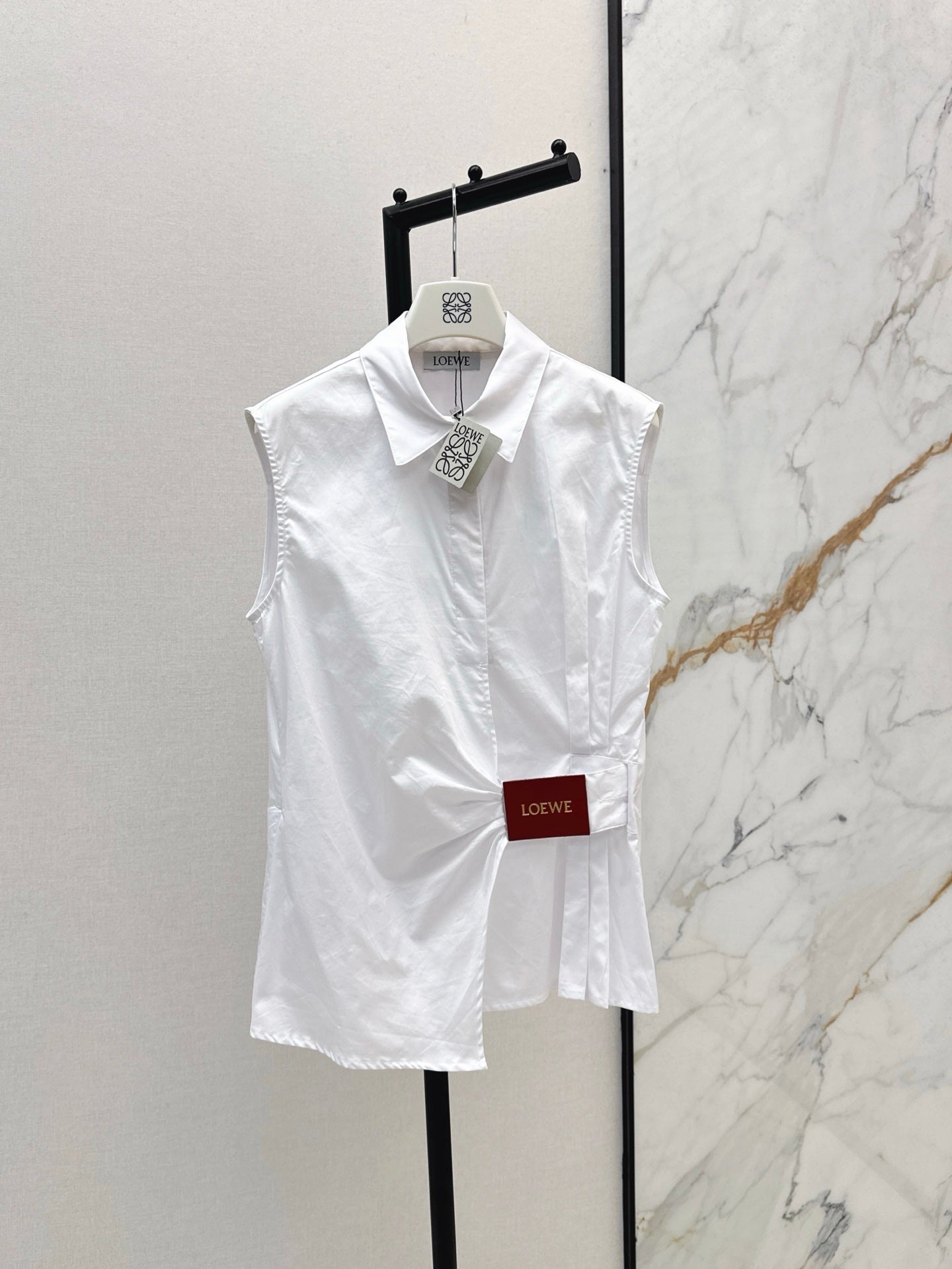 Loe 25ss pleated vest