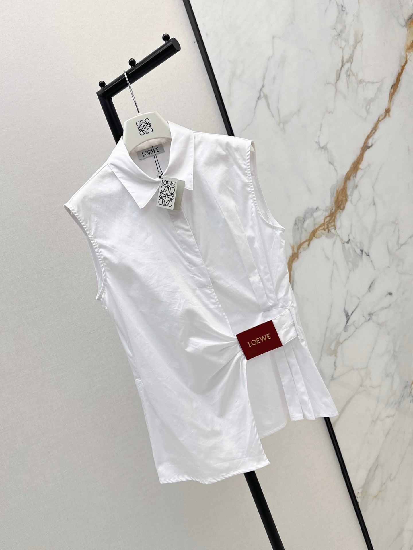 Loe 25ss pleated vest