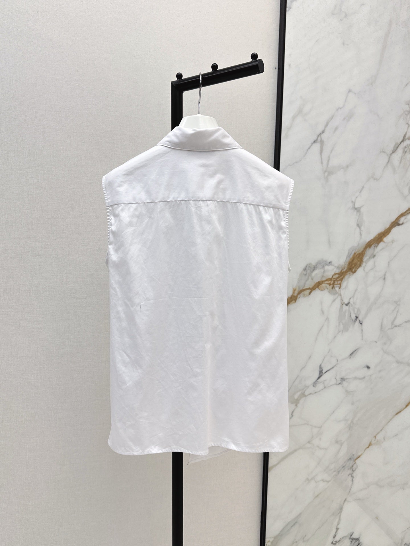 Loe 25ss pleated vest