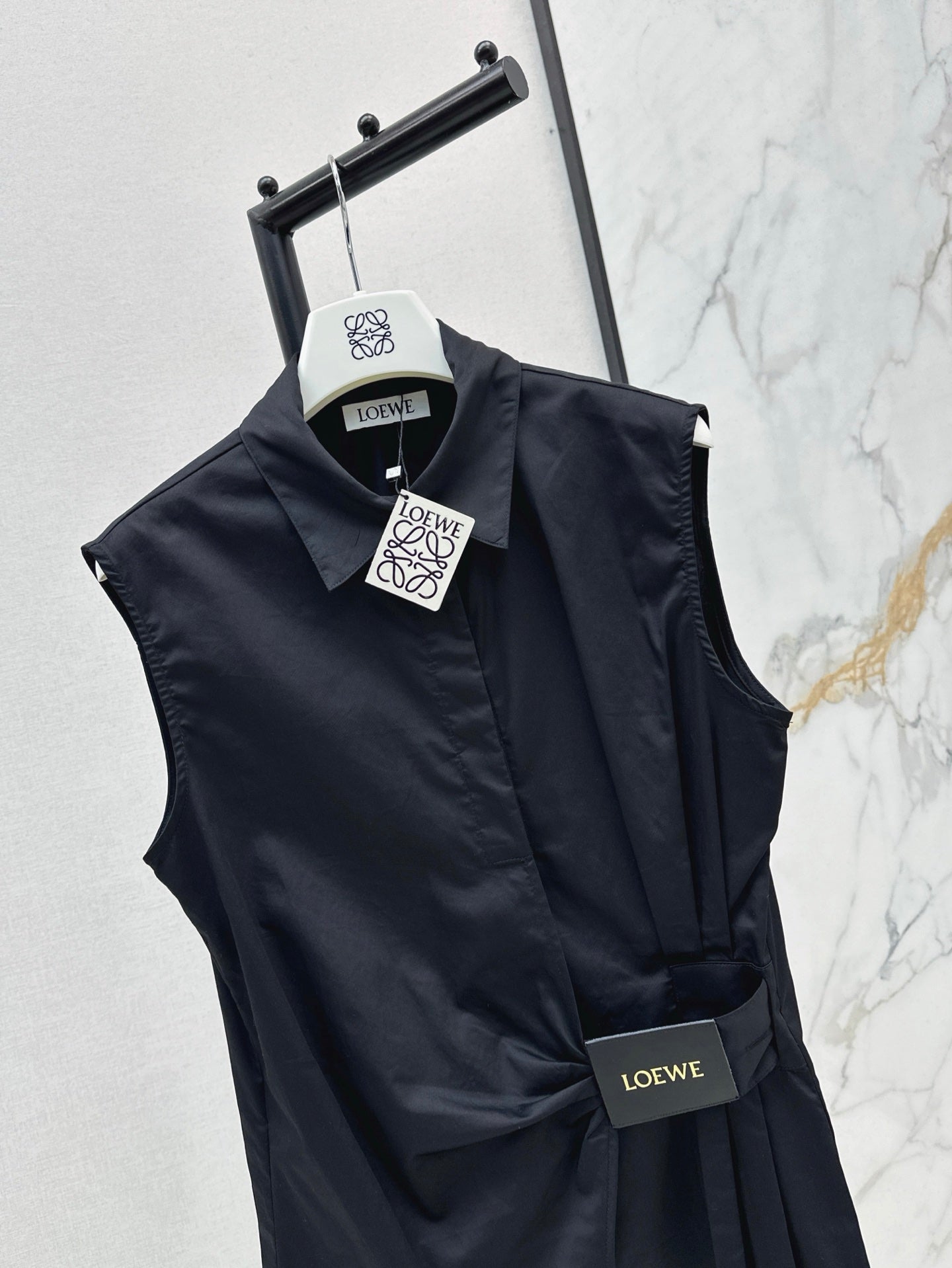 Loe 25ss pleated vest