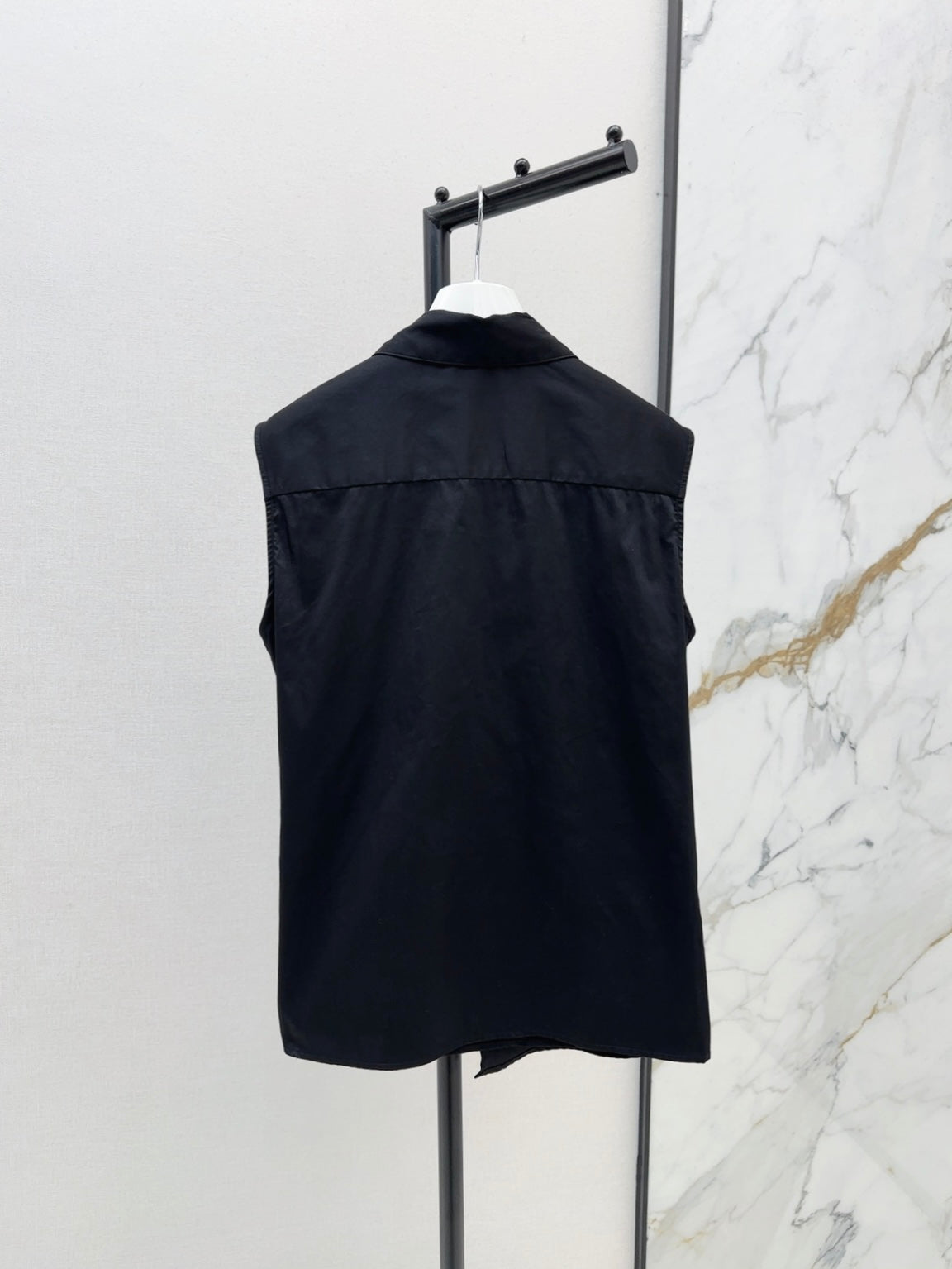 Loe 25ss pleated vest