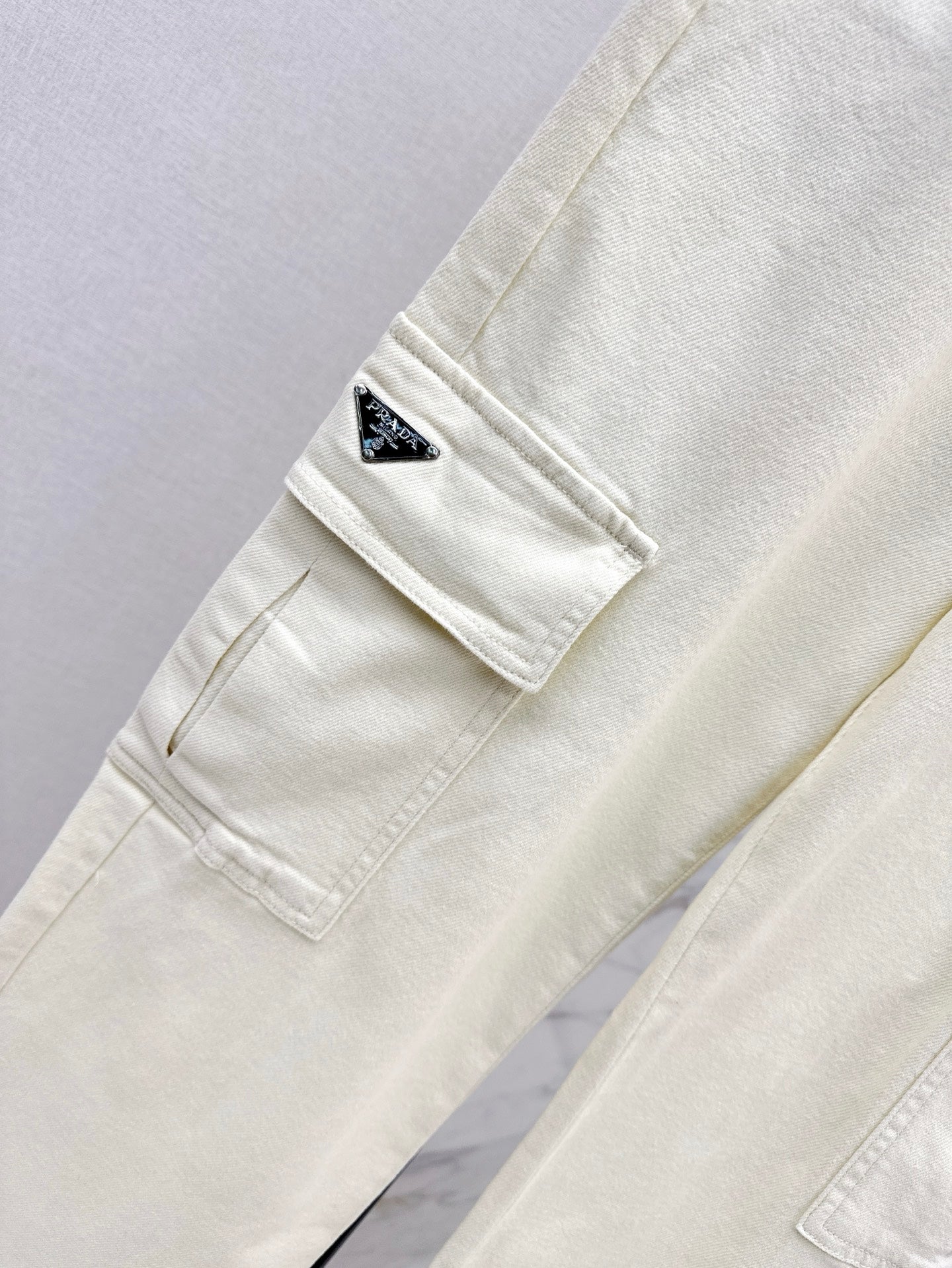 P 25SS embroidered jeans