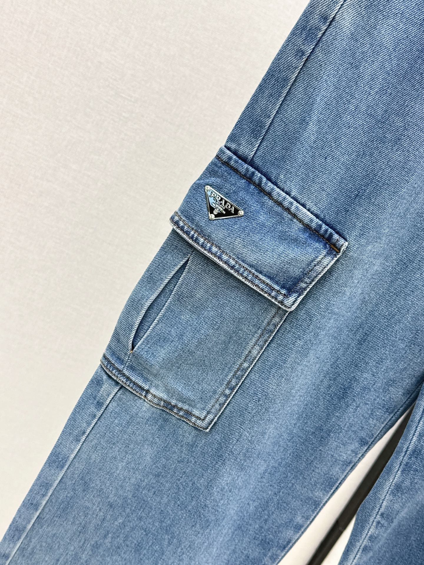P 25SS embroidered jeans