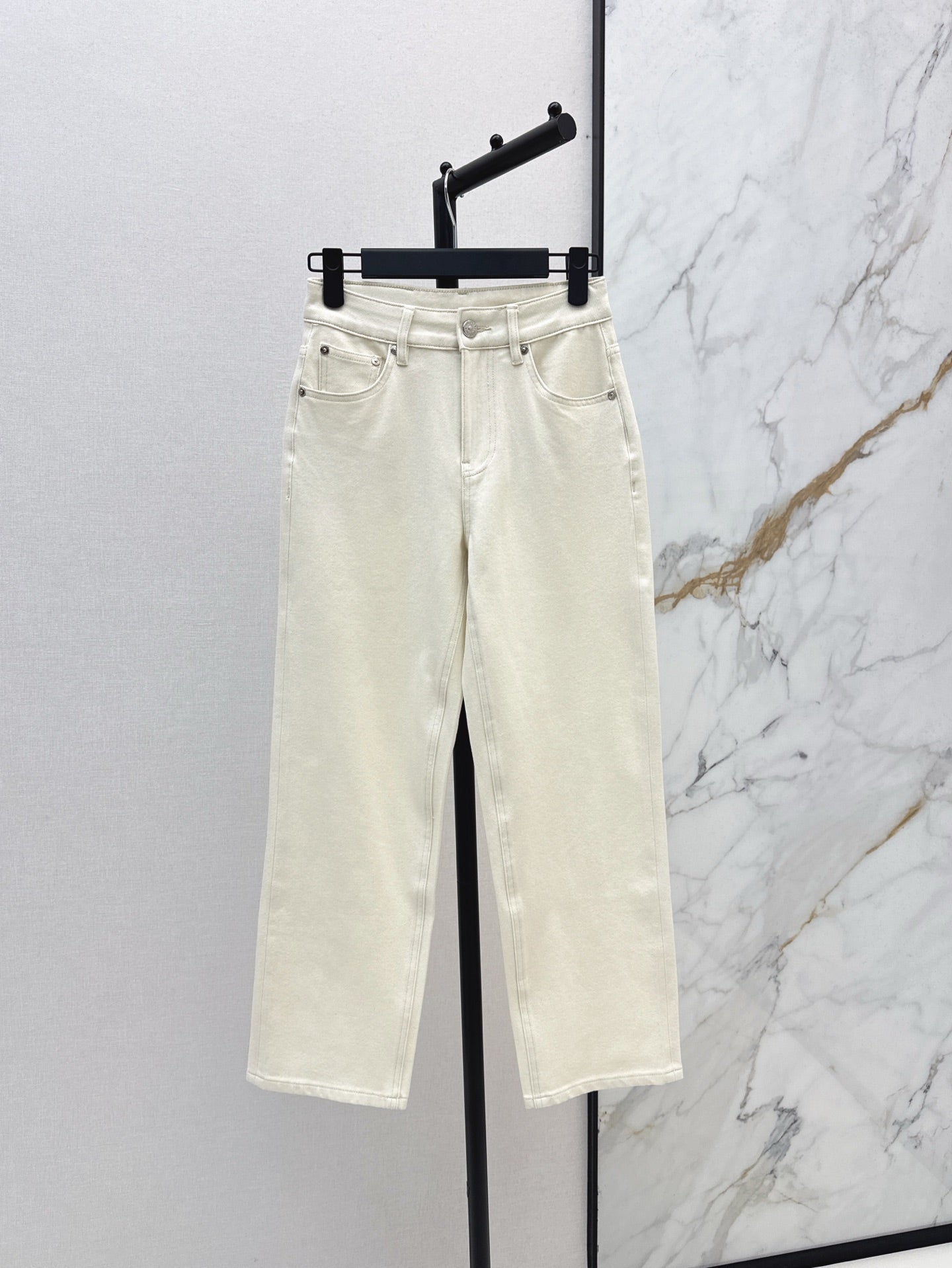 bur 25ss embroidered jeans