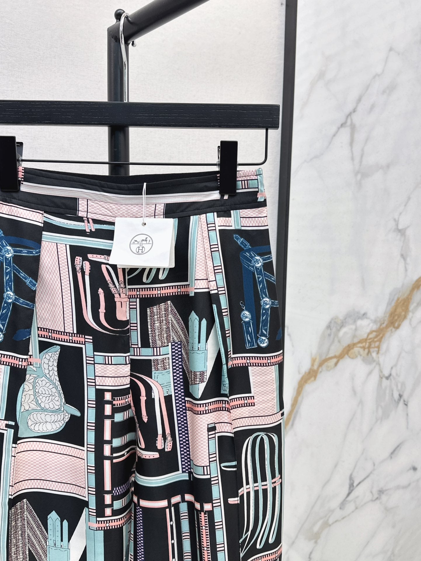 He 25ss print silk pants