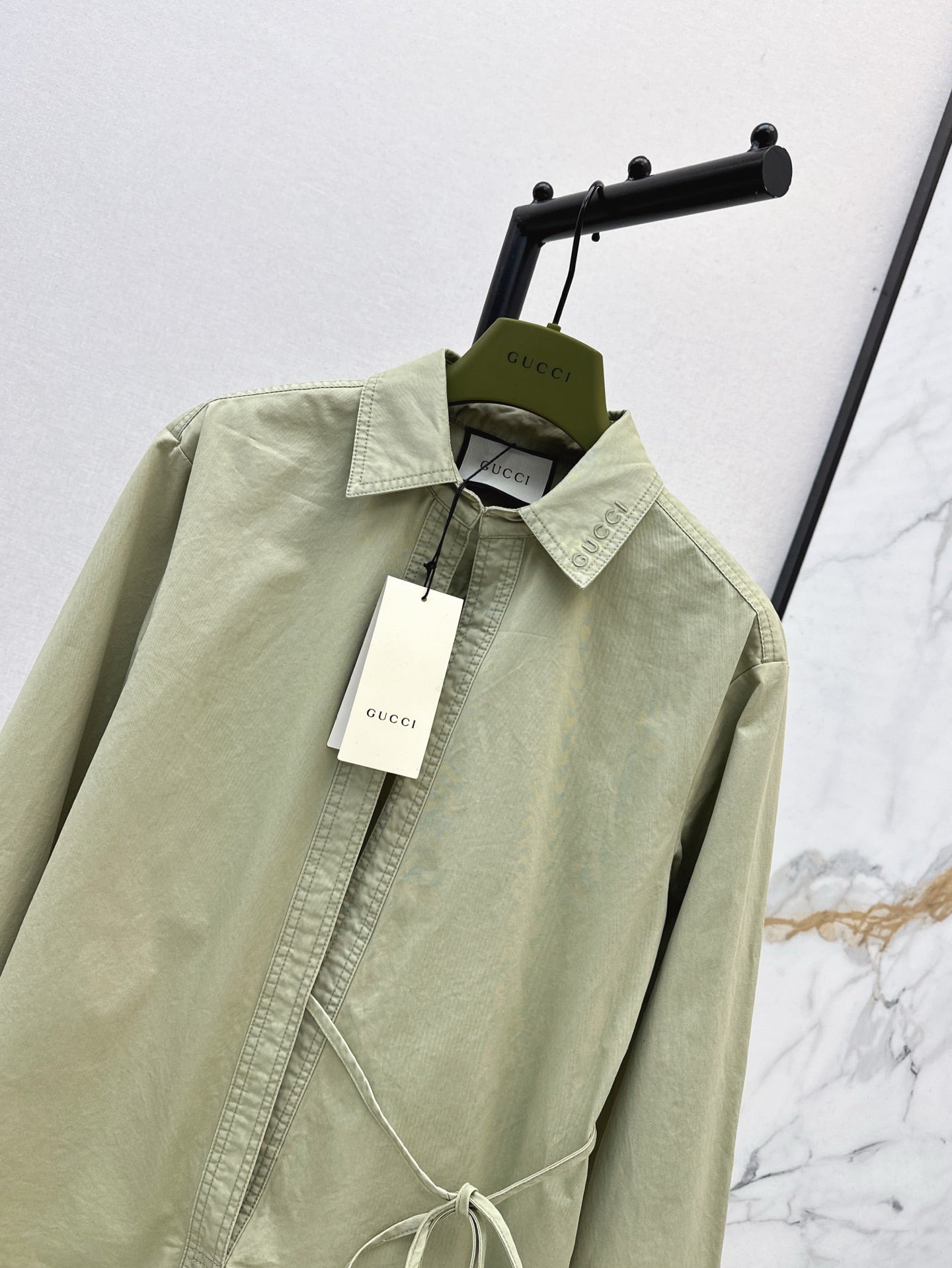 GU 25SS Waist-cinching shirt
