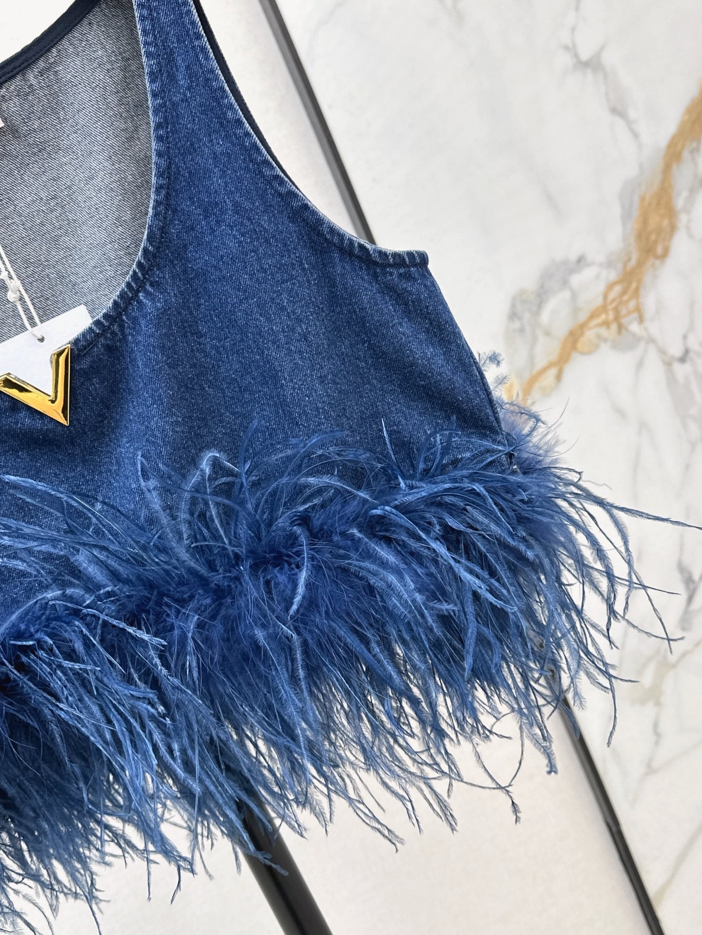 Val 25ss Removable ostrich feathers vest
