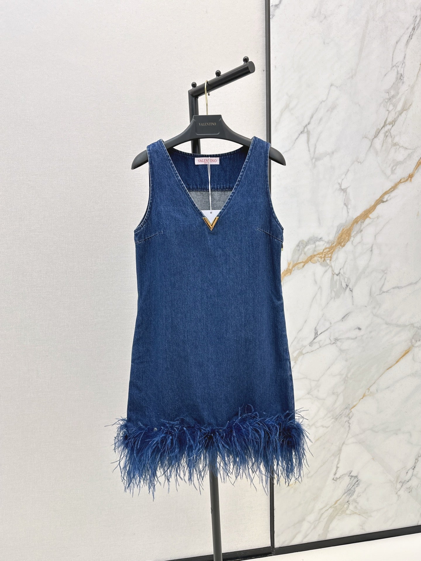 Val 25ss Removable ostrich feathers dress