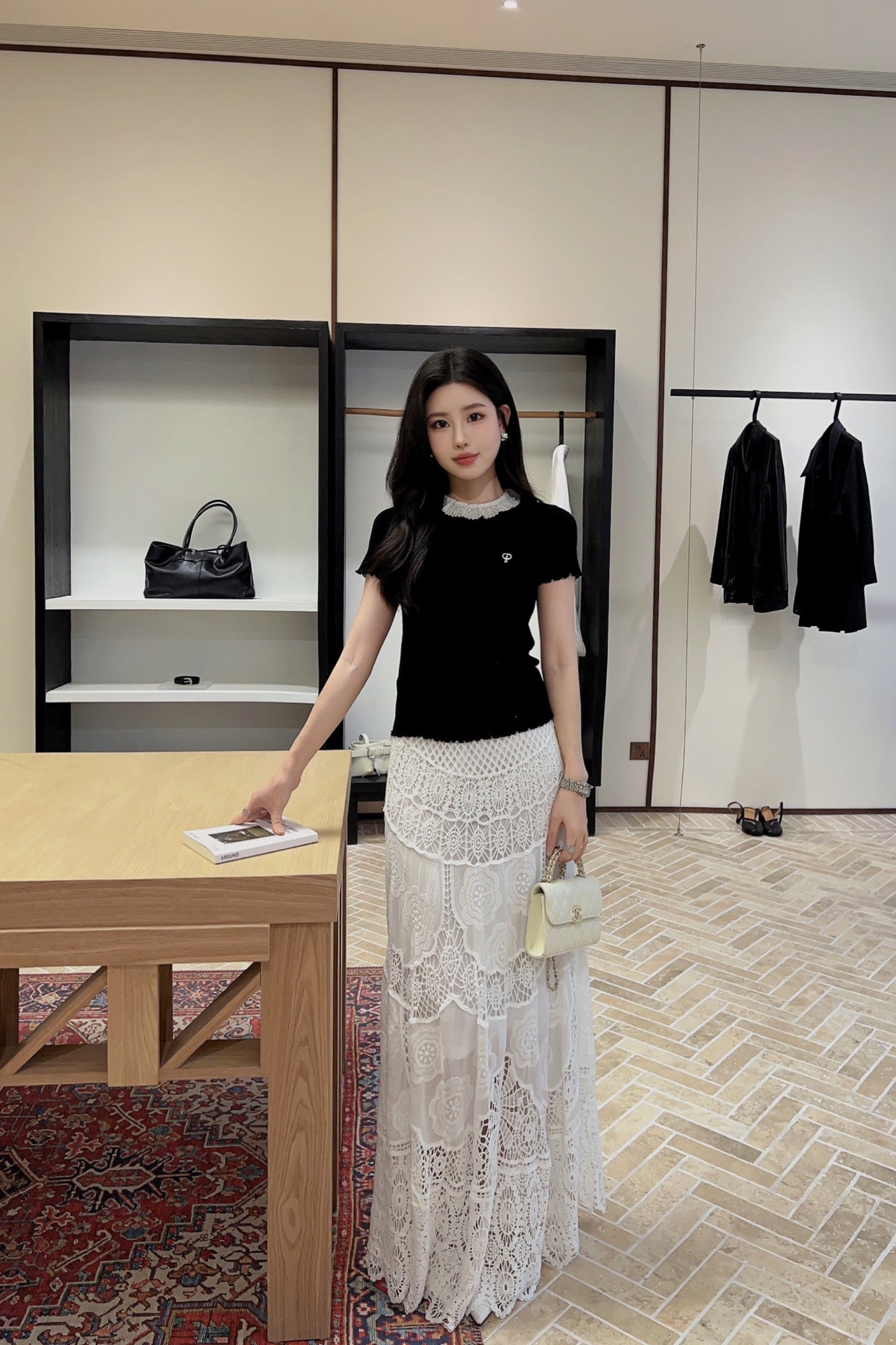 CE 25SS ruffle knit shirt