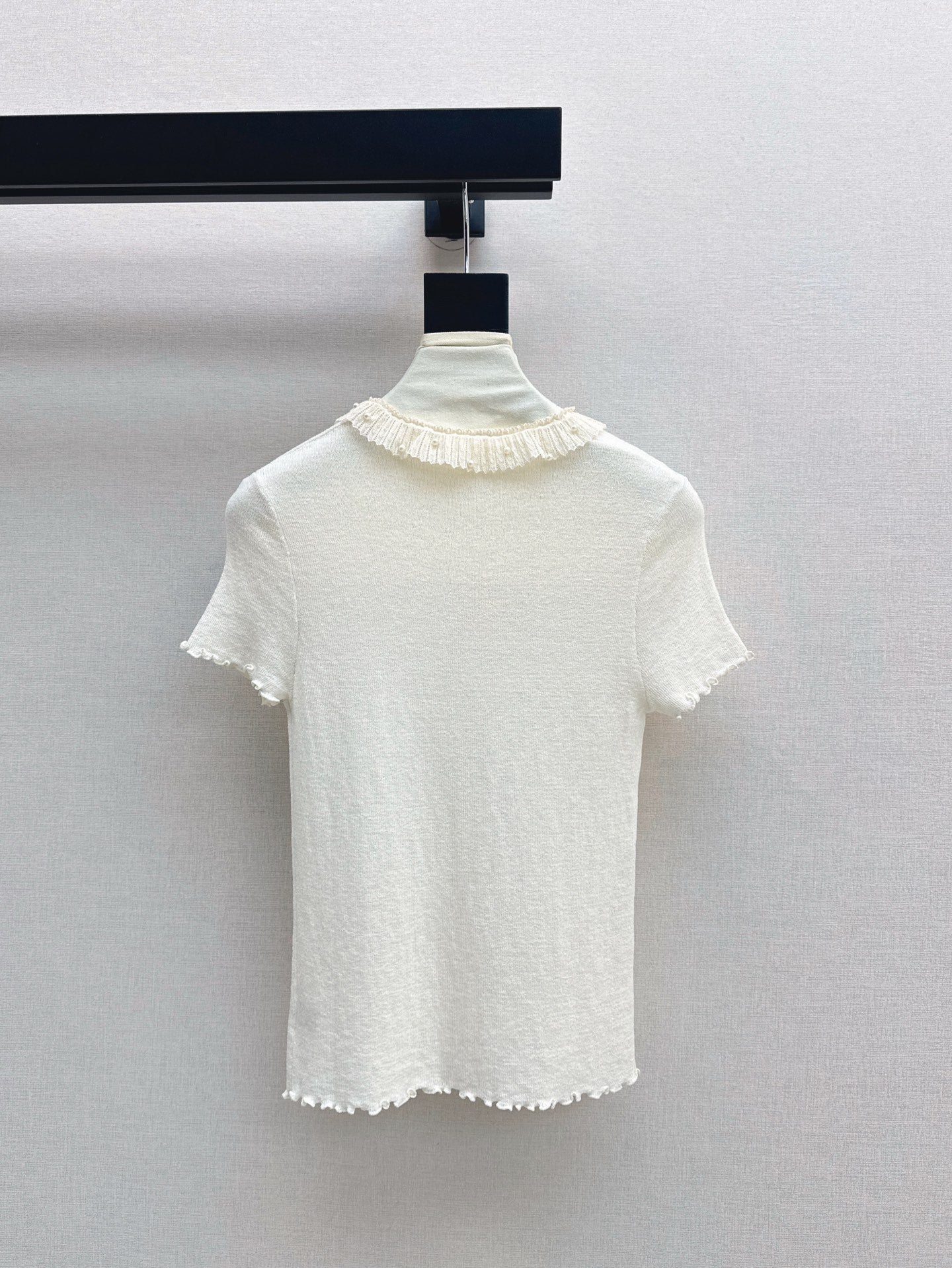 CE 25SS ruffle knit shirt