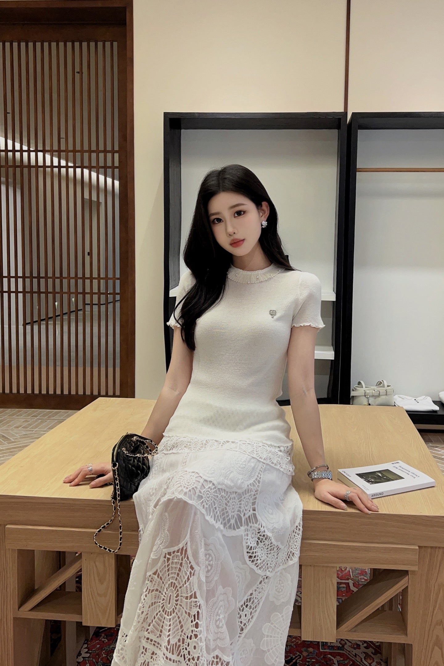 CE 25SS ruffle knit shirt