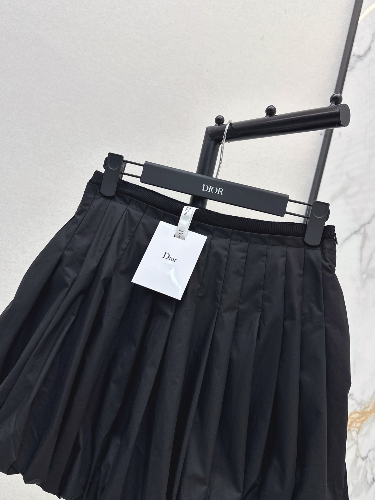 CD 25SS pleated skirt